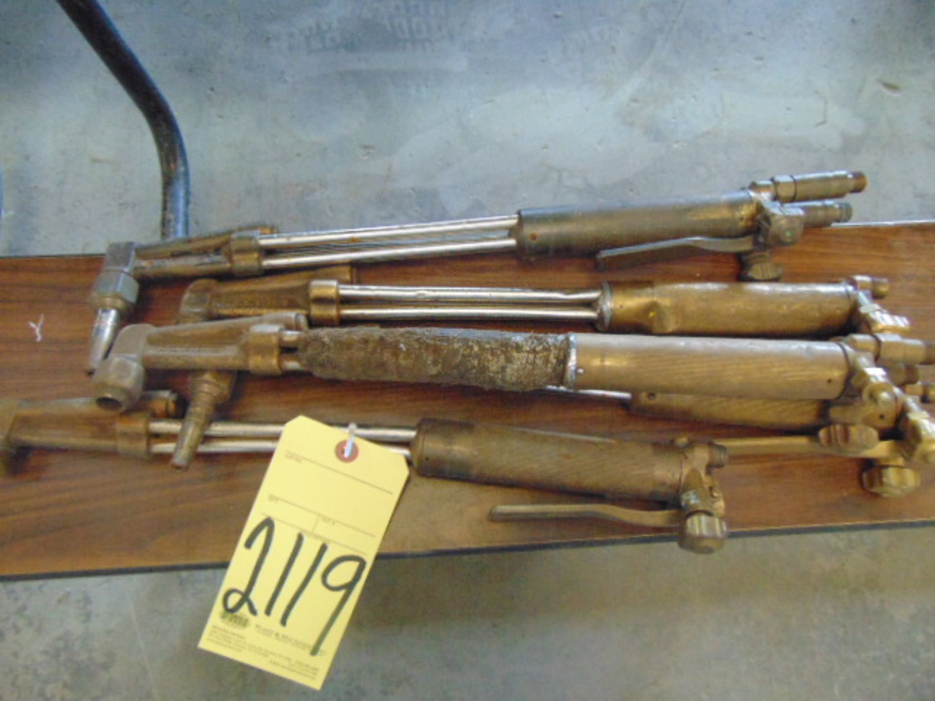 LOT OF CUTTING TORCHES (5), HARRIS