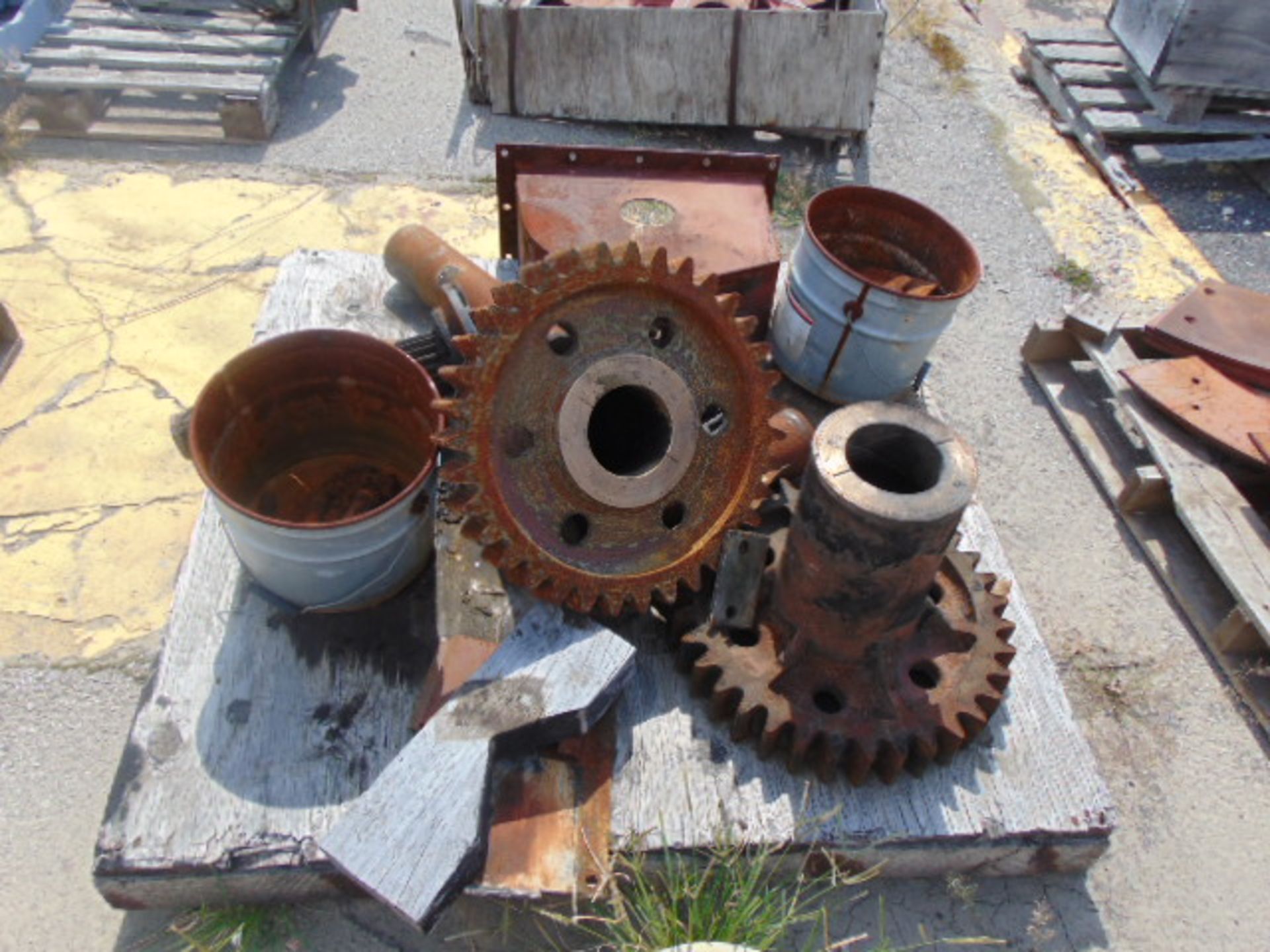 LOT OF CRANE PARTS, assorted (on ten skids) - Image 8 of 10