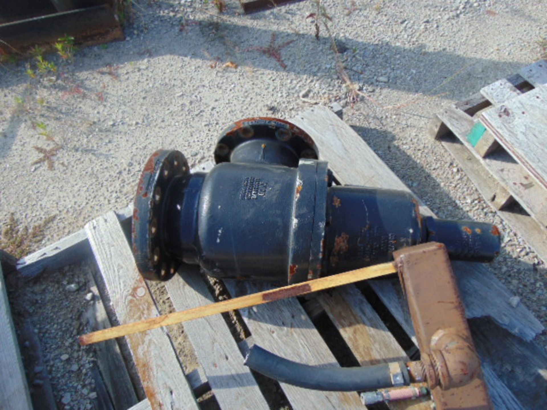 LOT CONSISTING OF: valves & misc., assorted (on four skids) - Image 3 of 5