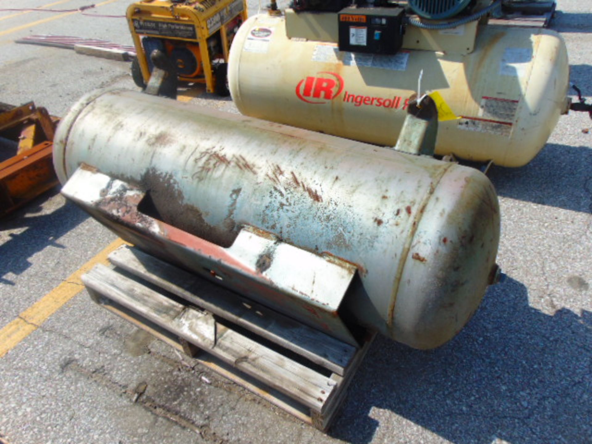 HORIZONTAL AIR COMPRESSOR, INGERSOLL RAND, 10 HP, w/extra tank - Image 2 of 2