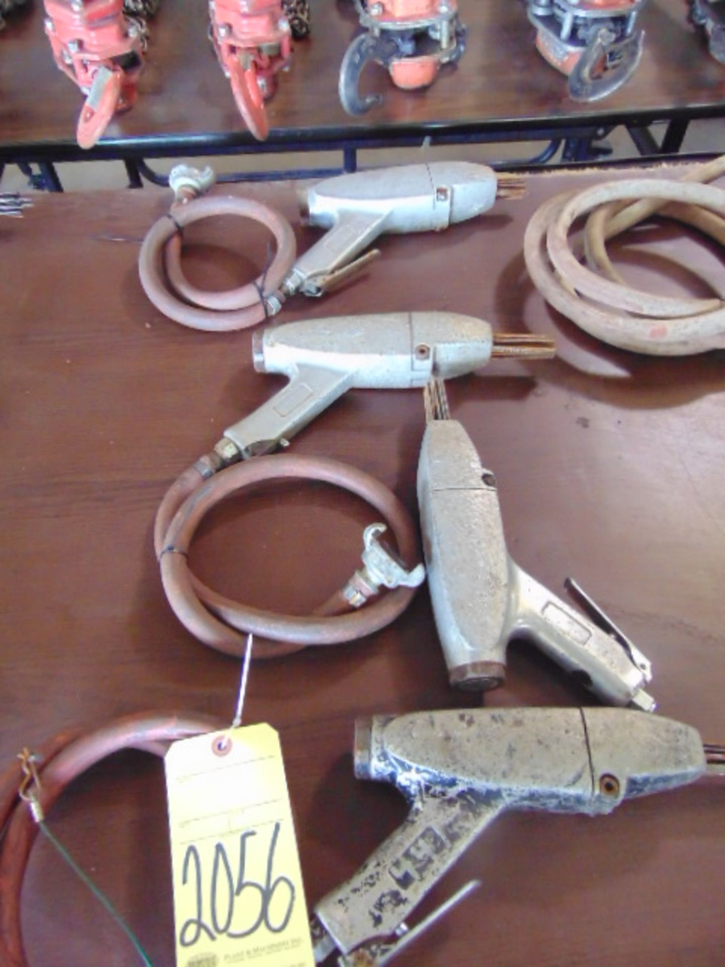 LOT OF PNEUMATIC NEEDLE SCALERS (4)