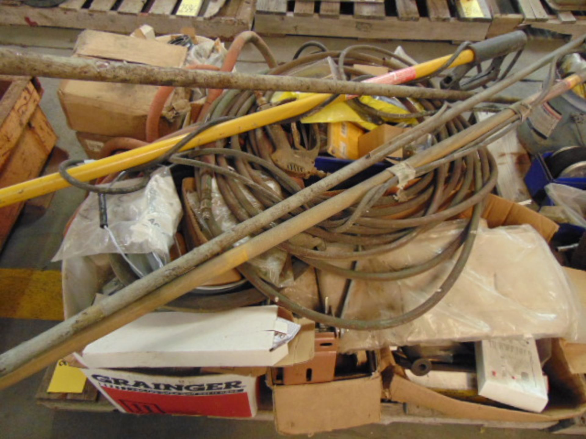 LOT OF MAINTENANCE SUPPLIES, assorted (on seven skids) - Image 3 of 8