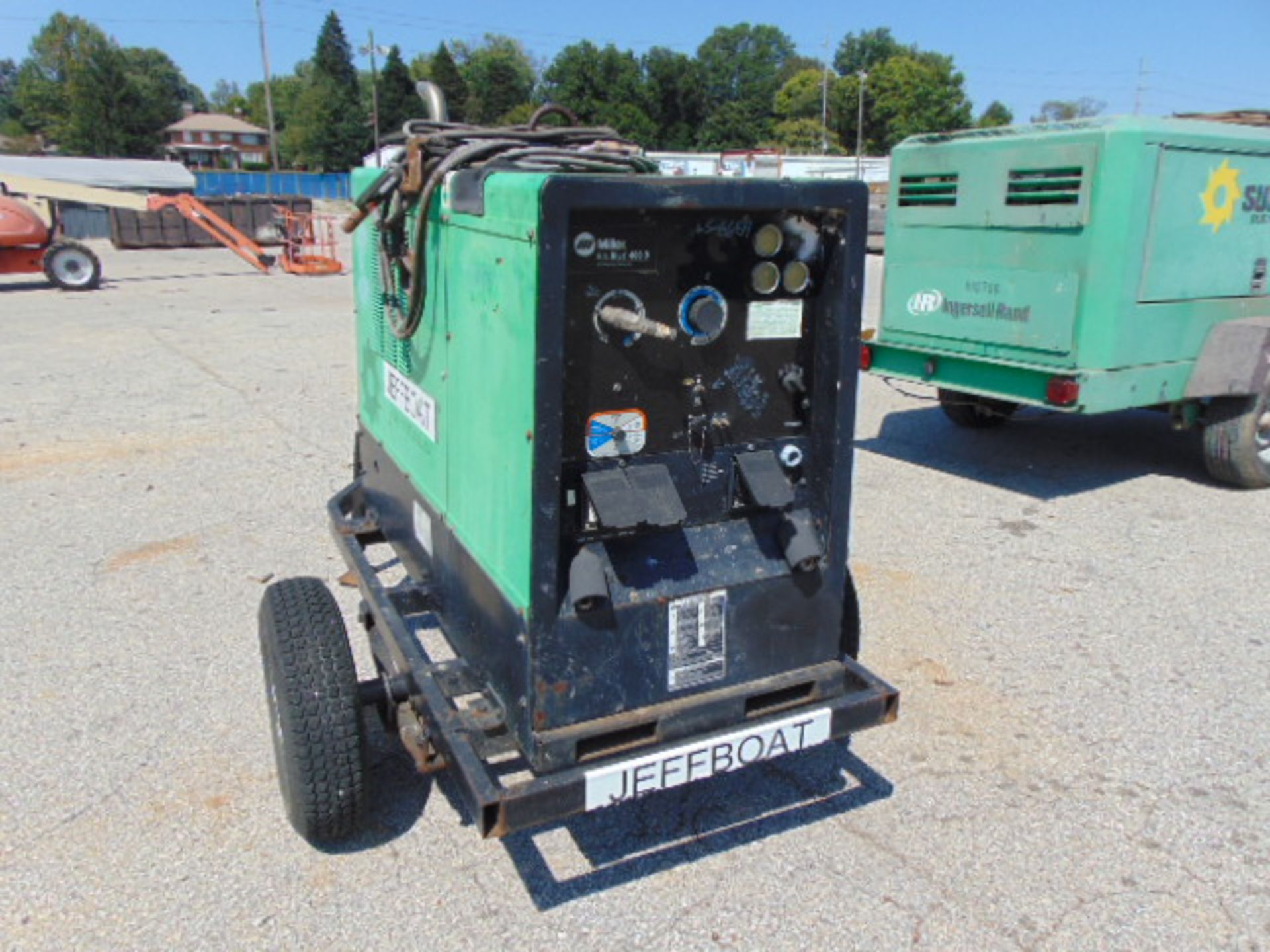 PORTABLE WELDING GENERATOR, MILLER MDL. BIG BLUE 400D DC, 450 amps output, capable of MIG, STICK & - Image 3 of 7