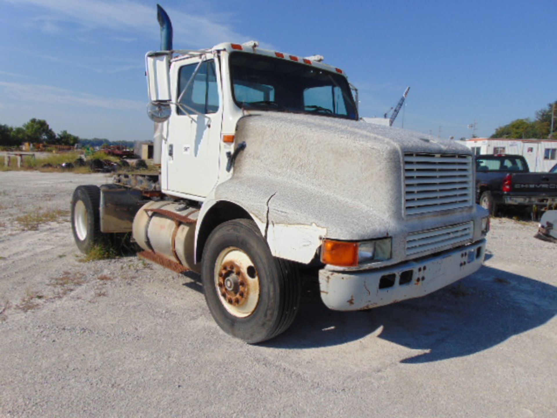 TRACTOR, INTERNATIONAL, sgl. axle, day cab (yard use only - no title) - Image 2 of 4