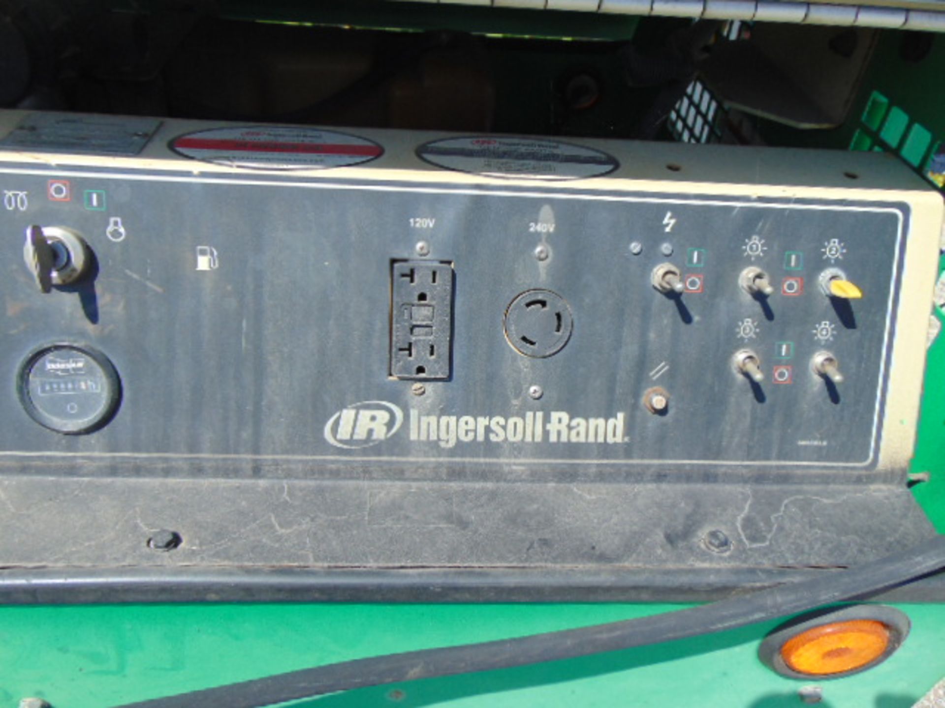 PORTABLE LIGHT TOWER/GENERATOR, INGERSOLL RAND MDL. LIGHTSOURCE A, new 2007, S/N 387456UFRC13 - Image 4 of 5