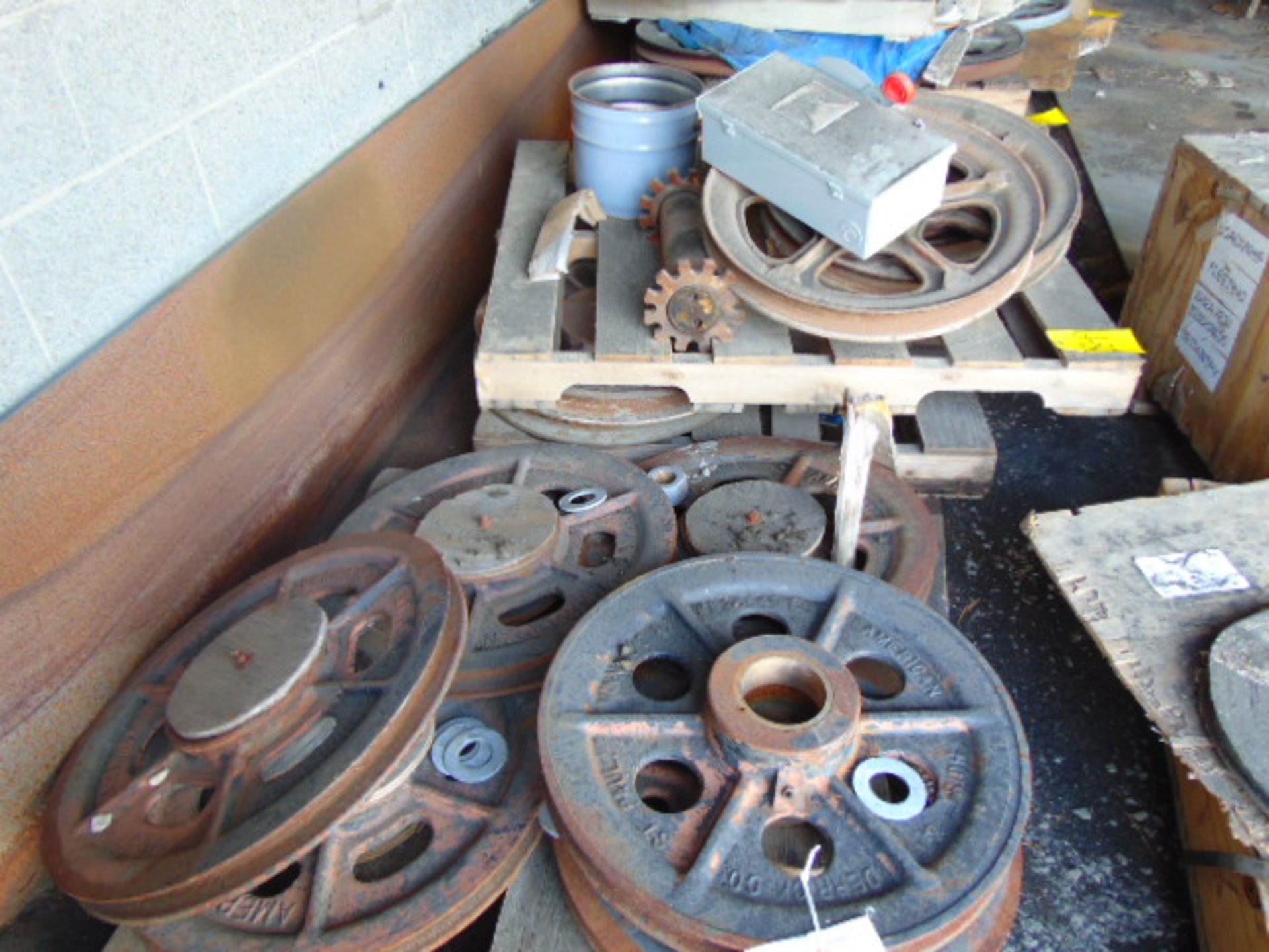 LOT OF CABLE WHEELS, assorted (in one row) - Image 2 of 3