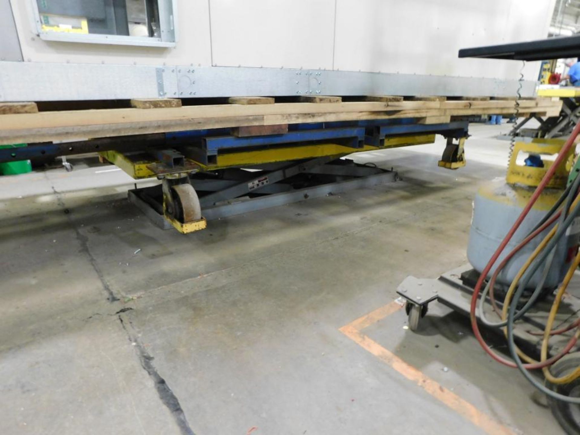 ELECTRIC HYDRAULIC LIFT TABLE, 6,000 lb. cap., 48" x 96"