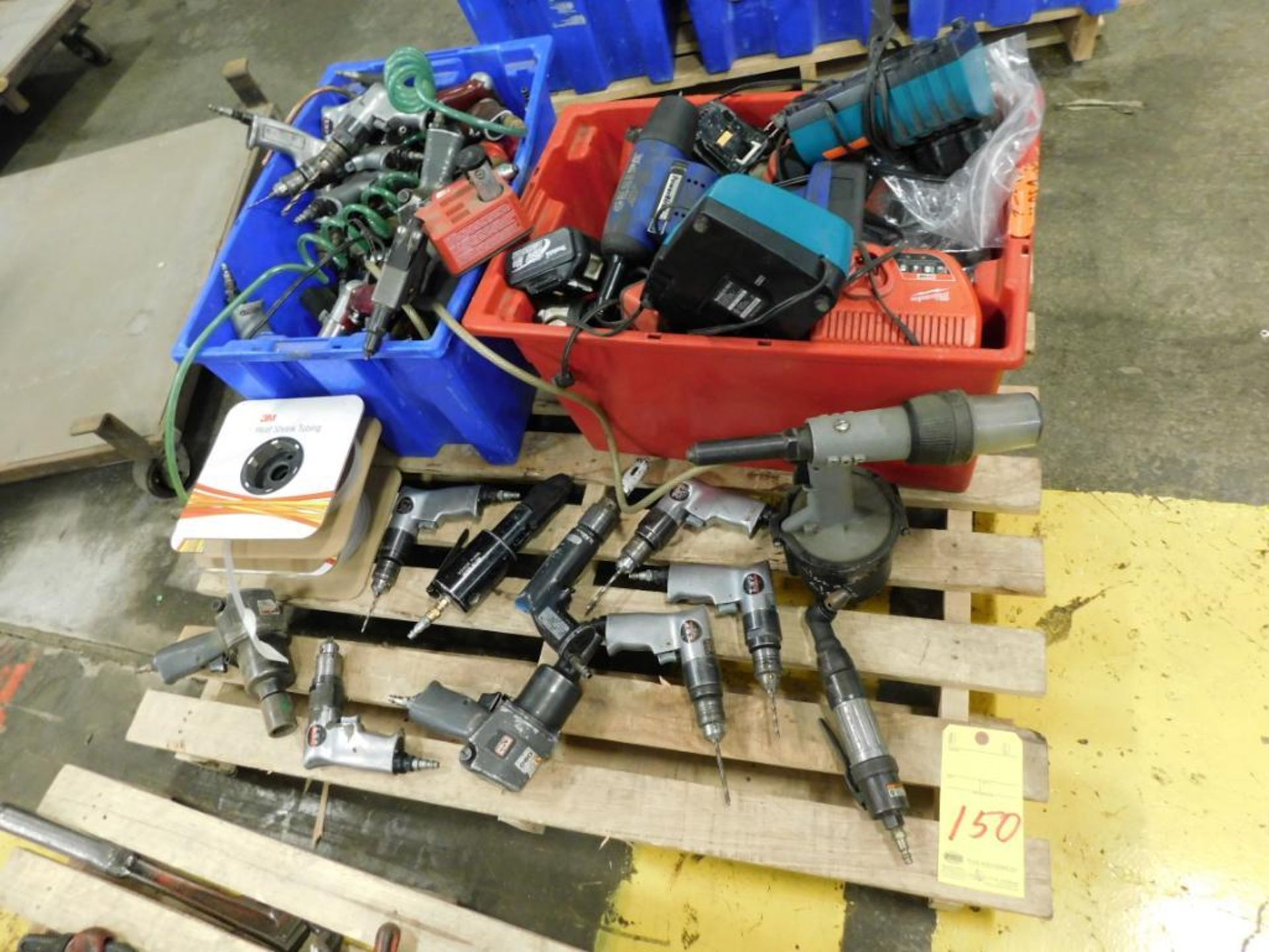 LOT CONSISTING OF: pneu. tools, cordless tools, assorted (lg. qty. on pallet)