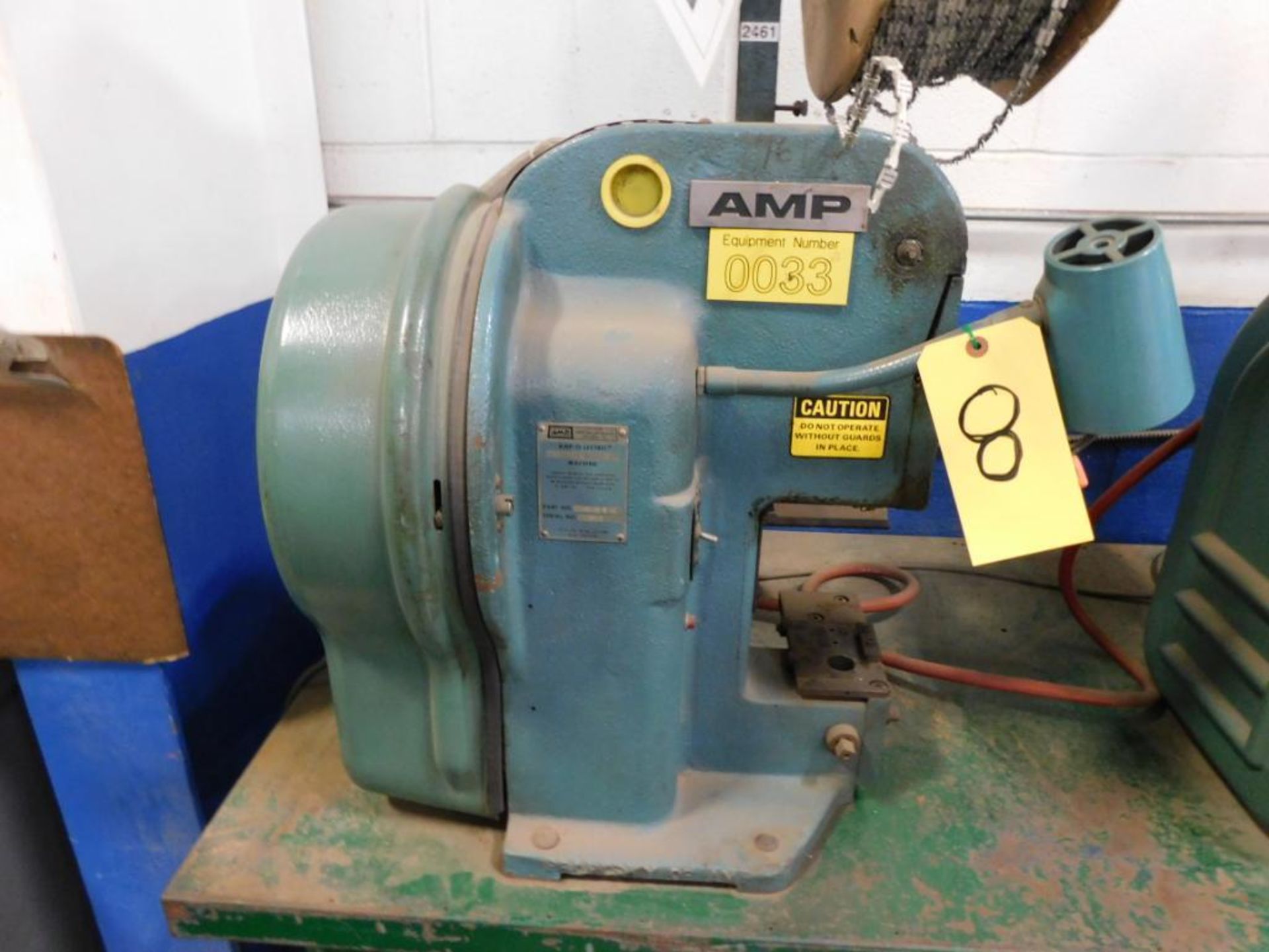 BENCH TOP TERMINAL MACHINE, AMP 565435-5 AC MDL. K, no applicators, S/N 125909