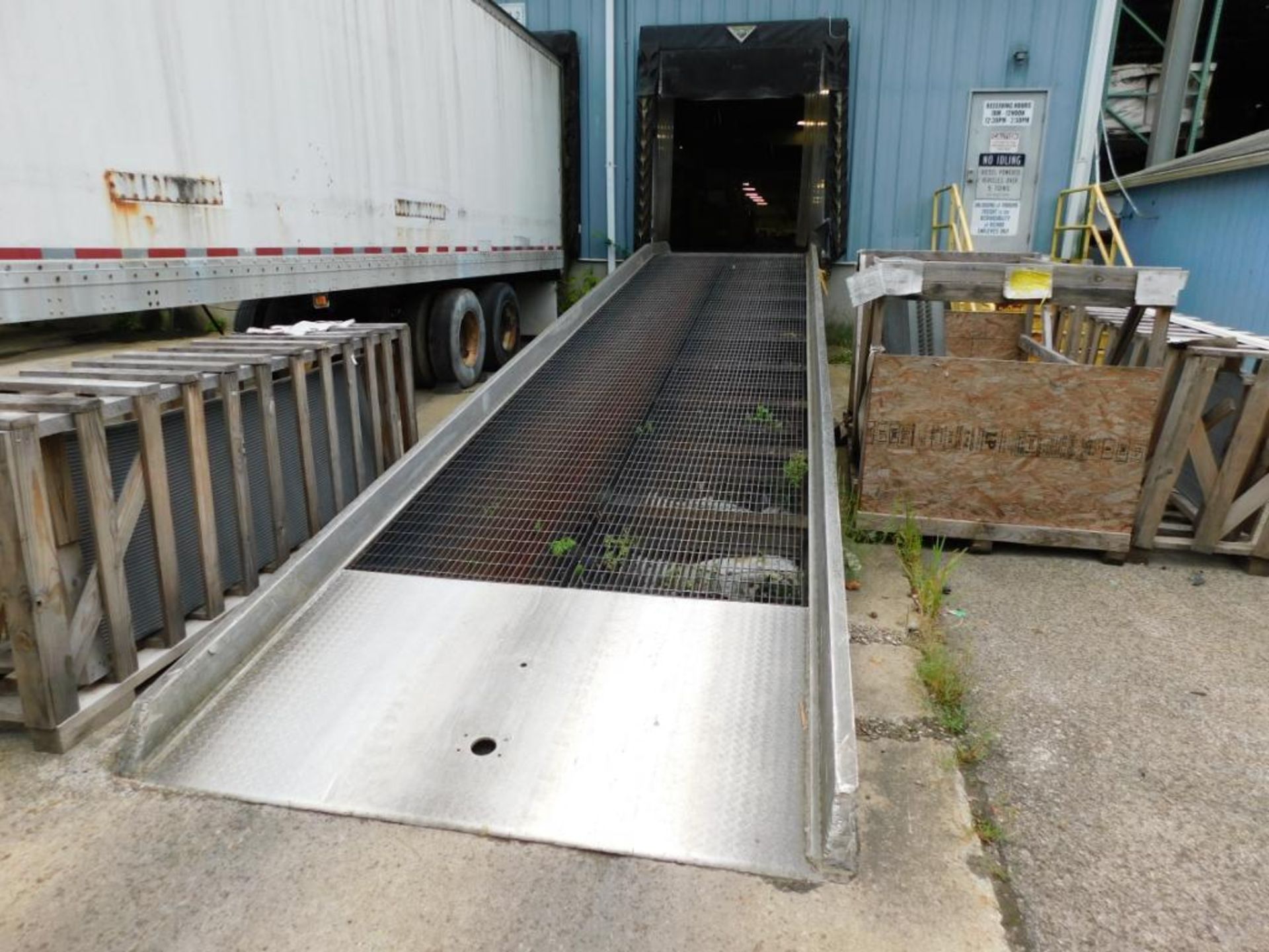 TOWABLE MOBILE YARD RAMP, BROOKS AND PERKINS MDL. 20843668, aluminum, adjustable, approx. 77' W. x