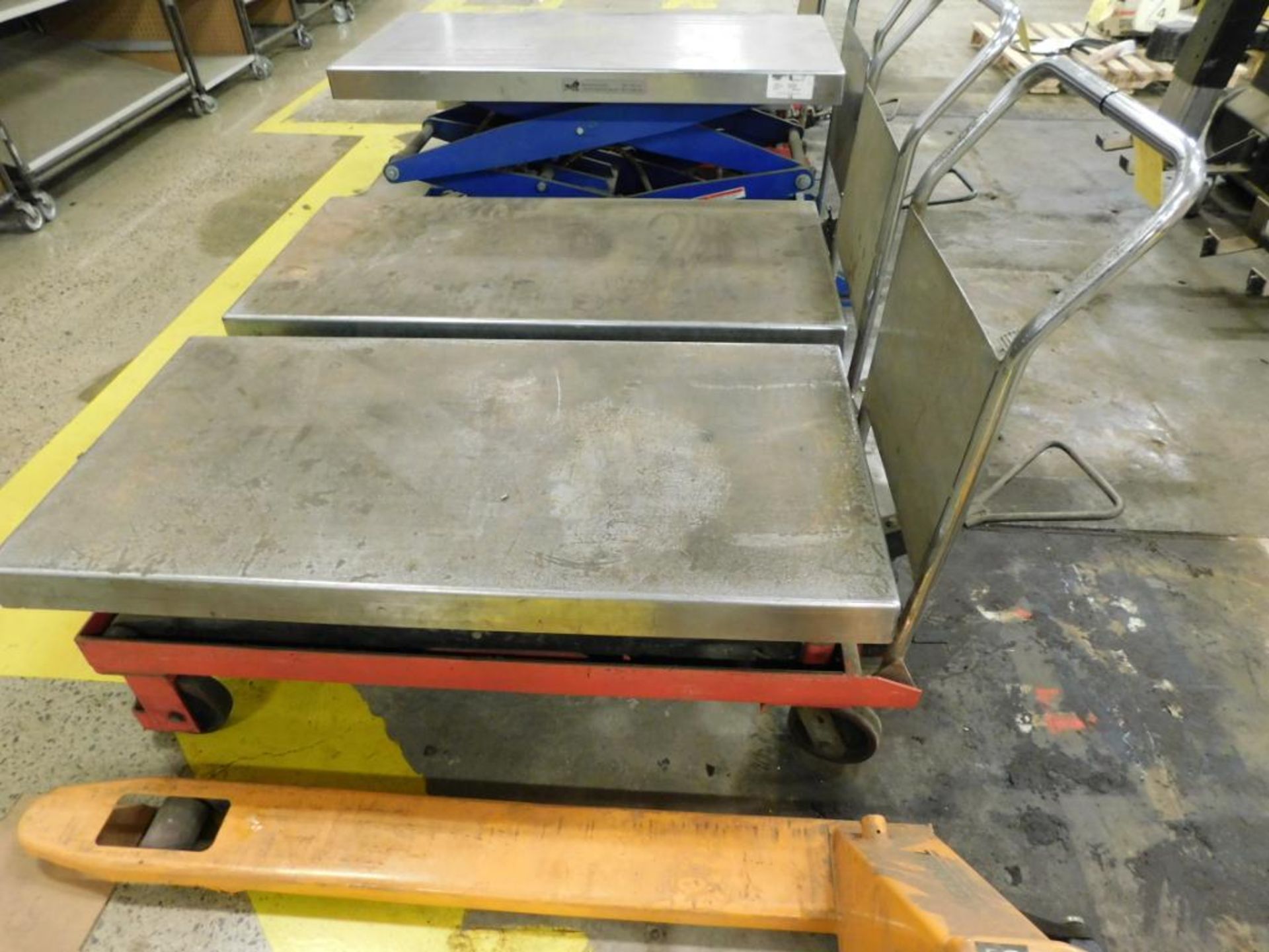 ROLLING MANUAL HYDRAULIC LIFT CART, 26" x 48"