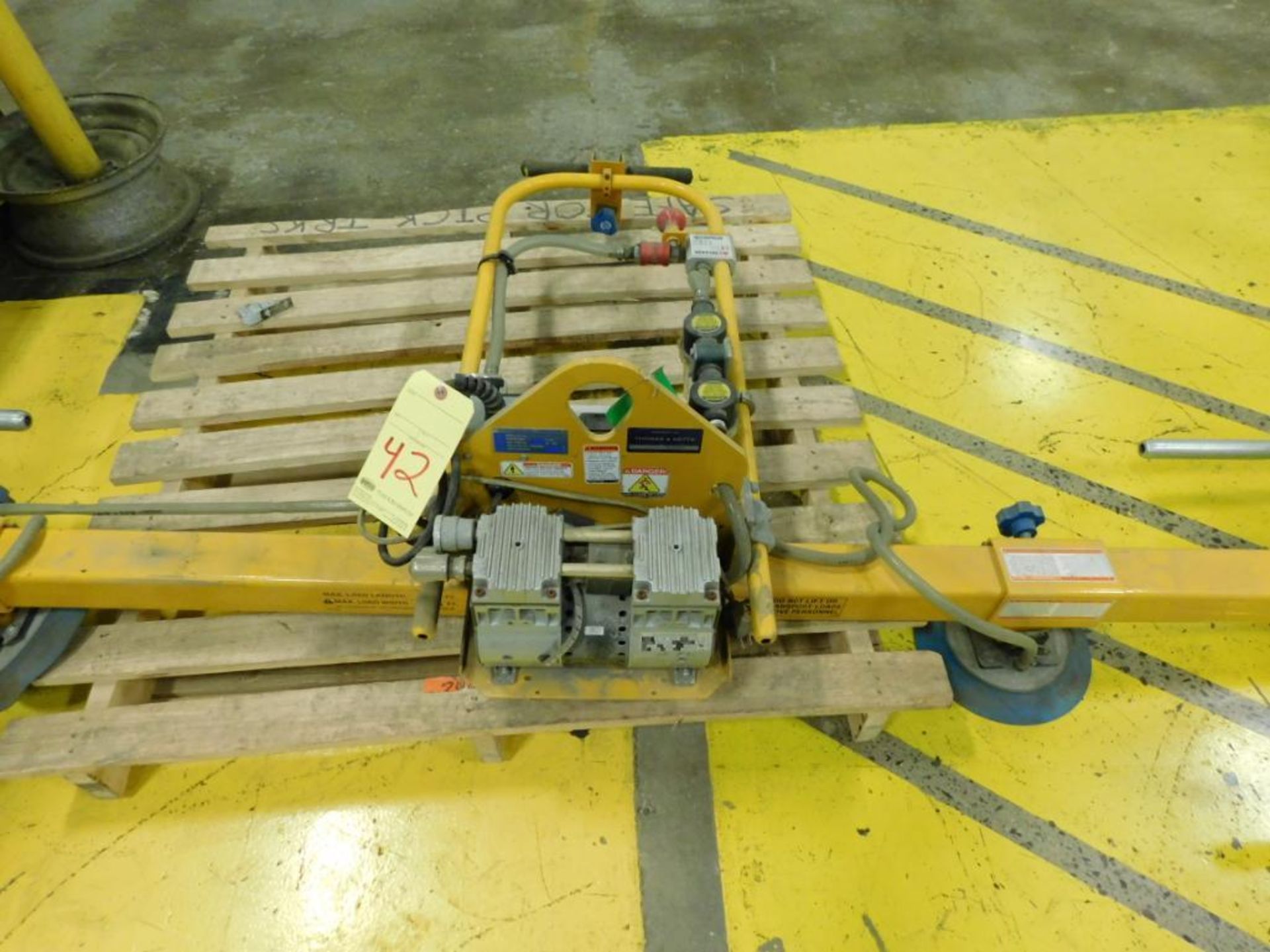 VACUUM LIFTER, ANVER MDL. VPFL4-04-AC, 500 LB. CAP., 2 cup adj., max. load size 12' x 6', - Image 3 of 4