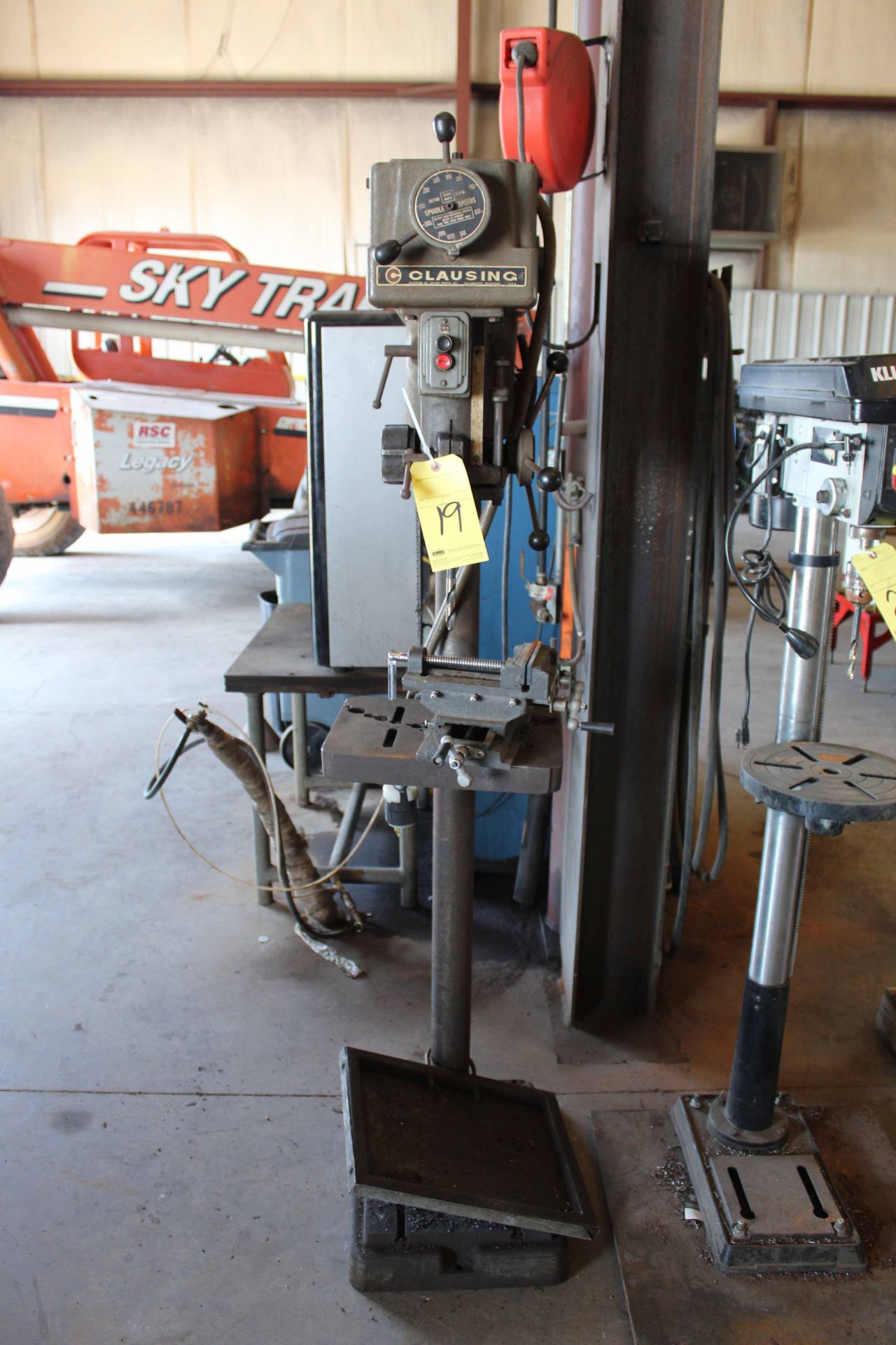 DRILL PRESS, CLAUSING 15", variable spd.