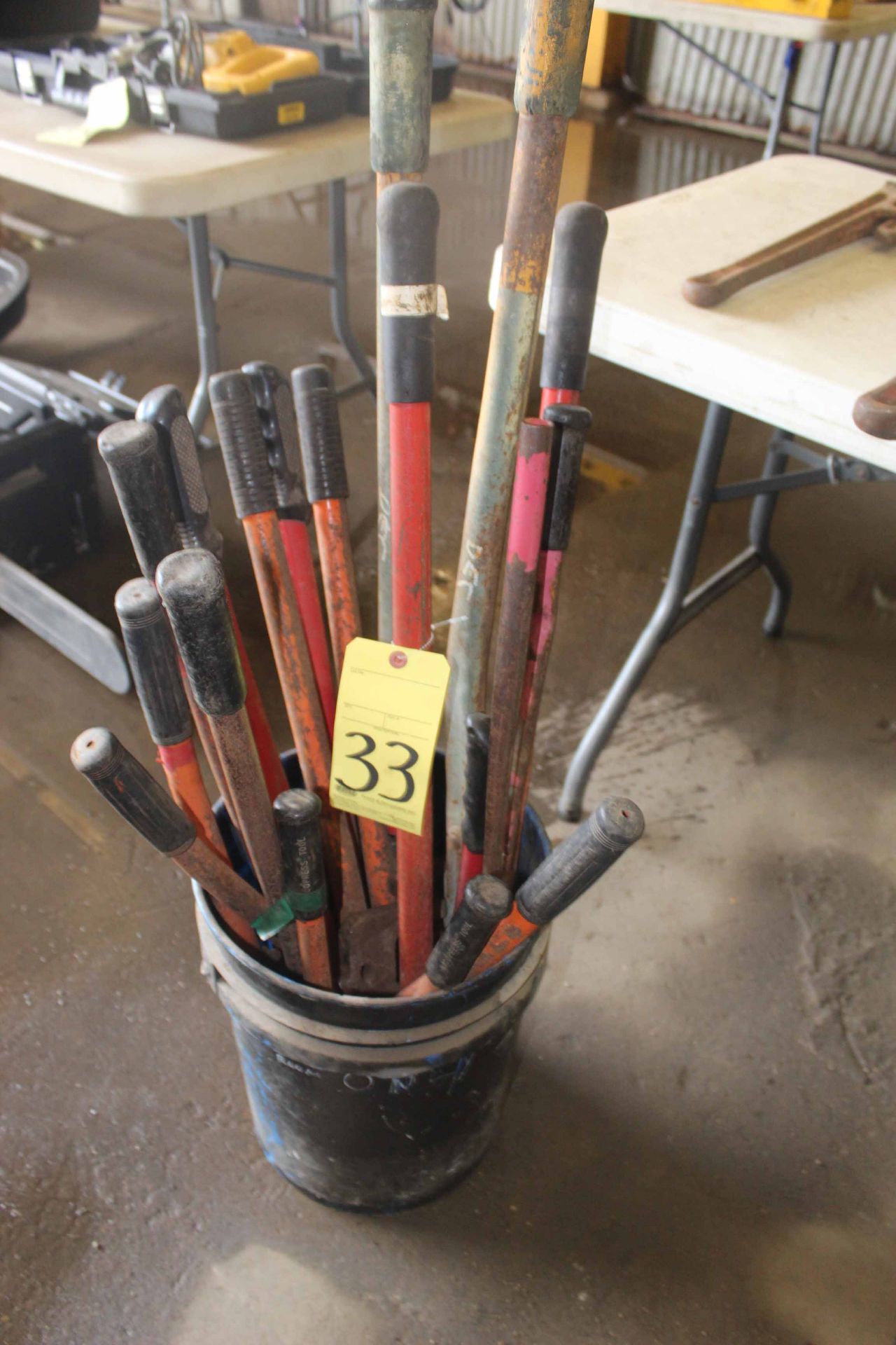 LOT OF BOLT CUTTERS (in one bucket)