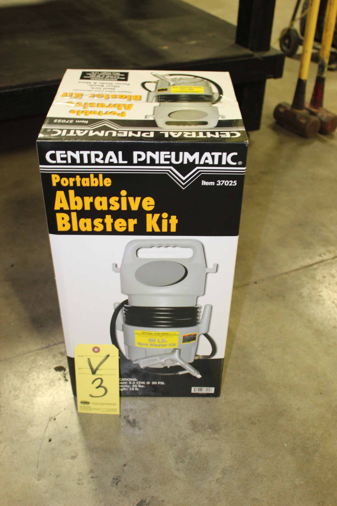 PORTABLE ABRASIVE BLASTER KIT, CENTRAL PNEUMATIC