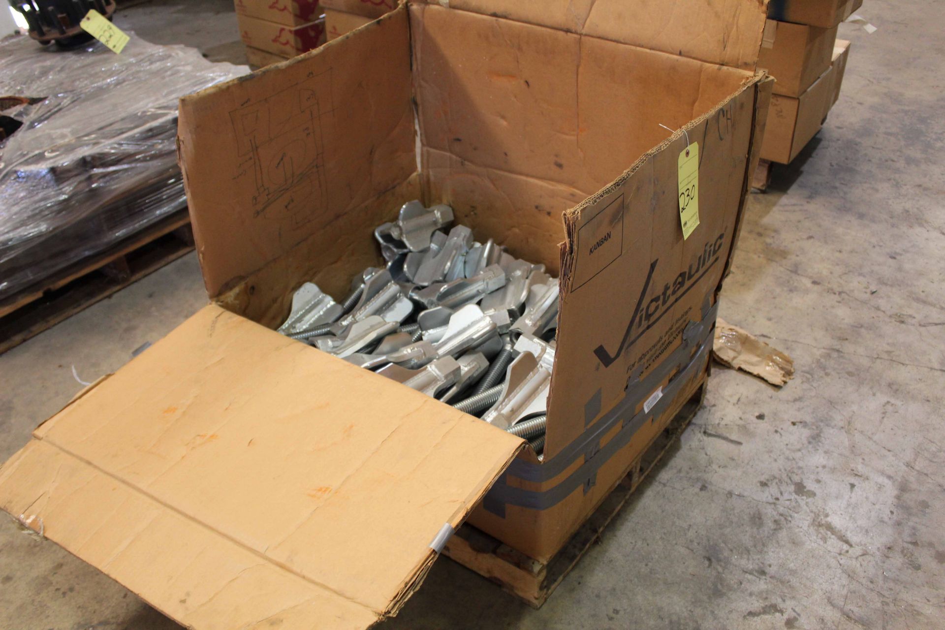 LOT OF TRAILER WING NUTS (on one pallet)