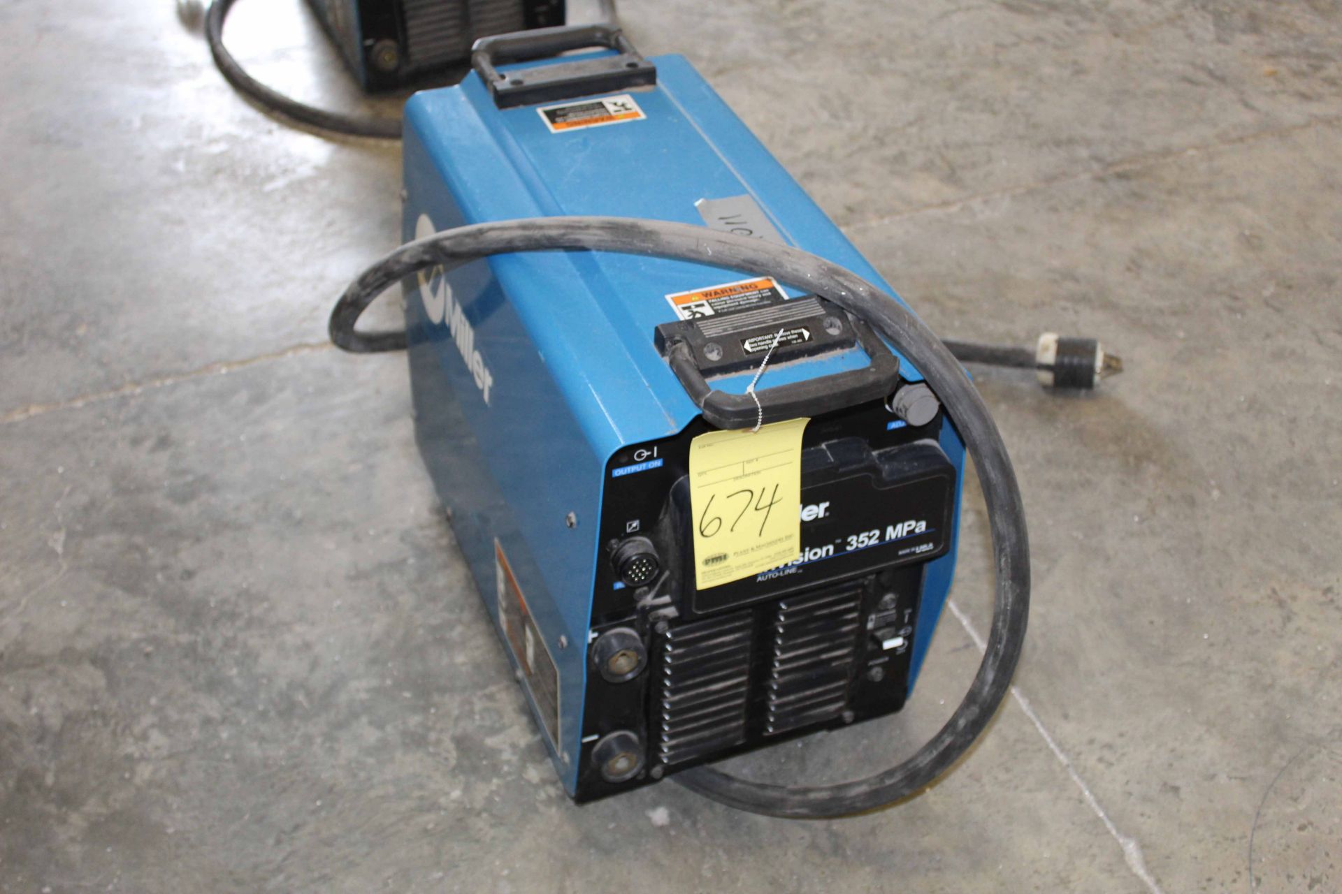 WELDING MACHINE, MILLER INVISION 352MPA, new 2011, S/N MB406186A