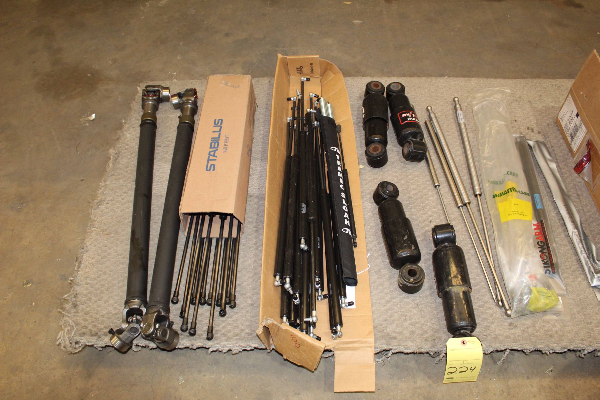 LOT OF TRAILER PARTS (on one pallet) - Image 2 of 5