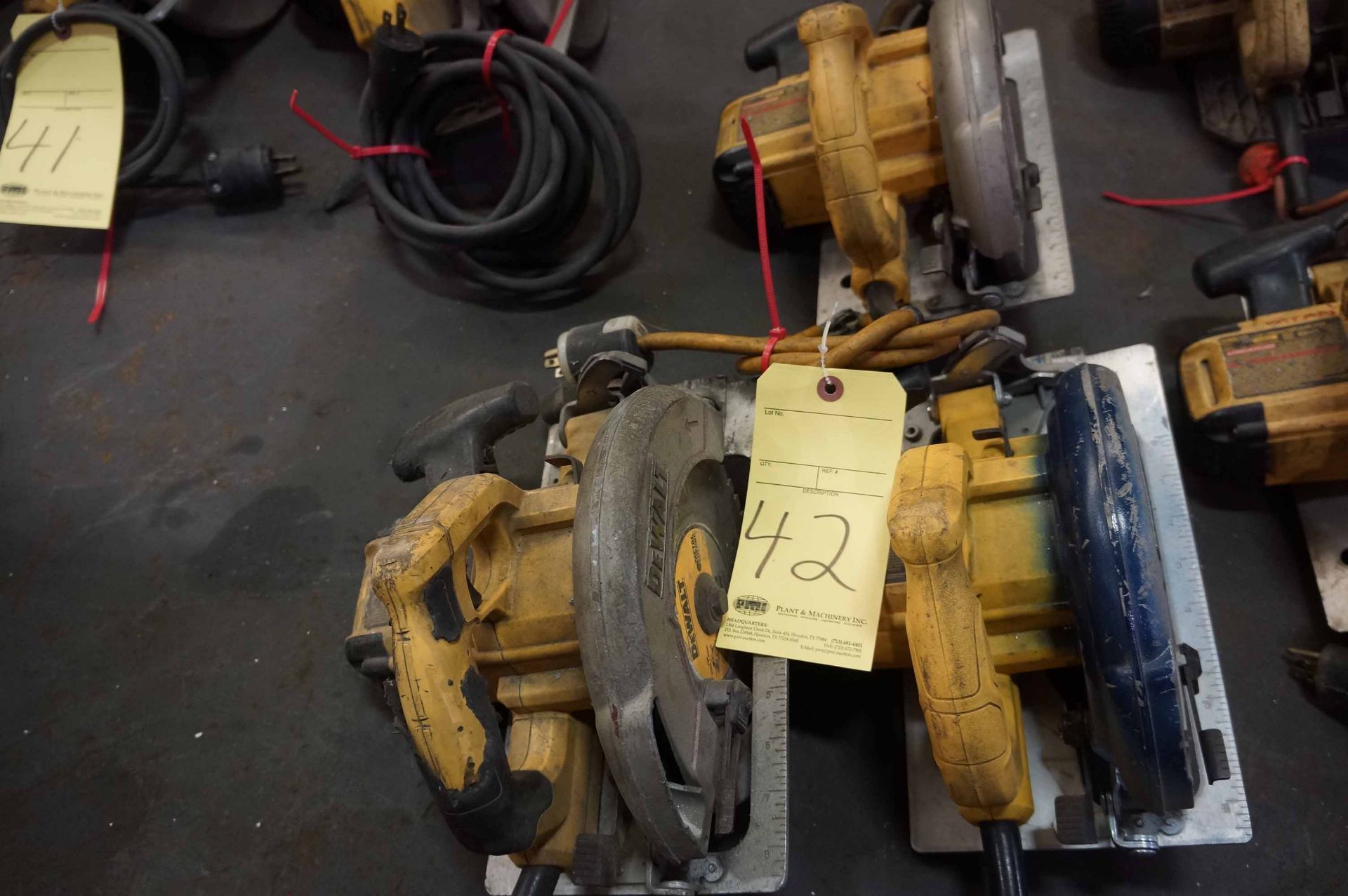 LOT OF HAND SAWS (3), DEWALT