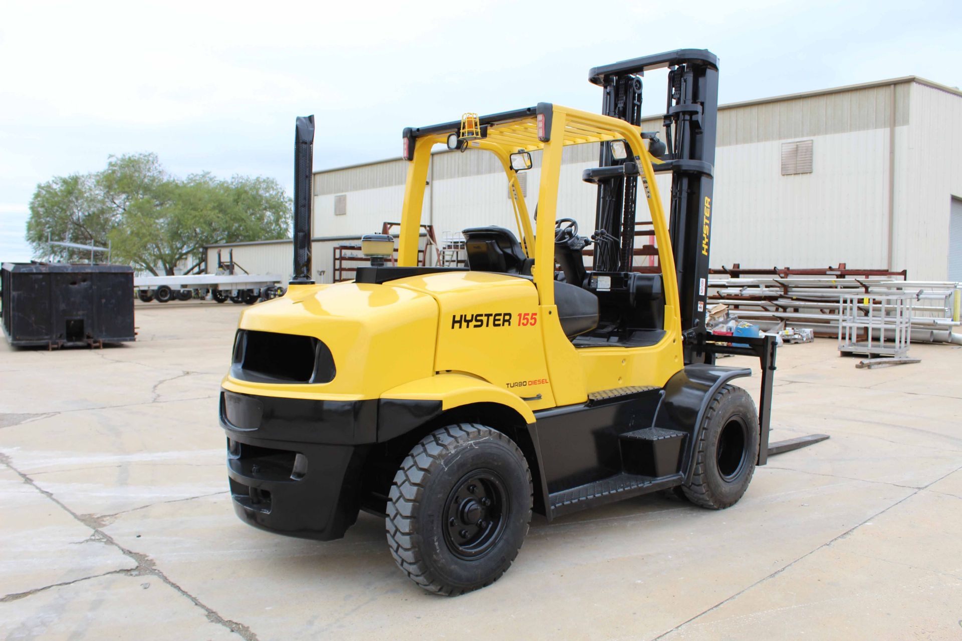 FORKLIFT, HYSTER 15,500 LB. CAP. MDL. H155FT, new 2015, Kubota turbo diesel engine, 127” 2-stage - Image 3 of 18