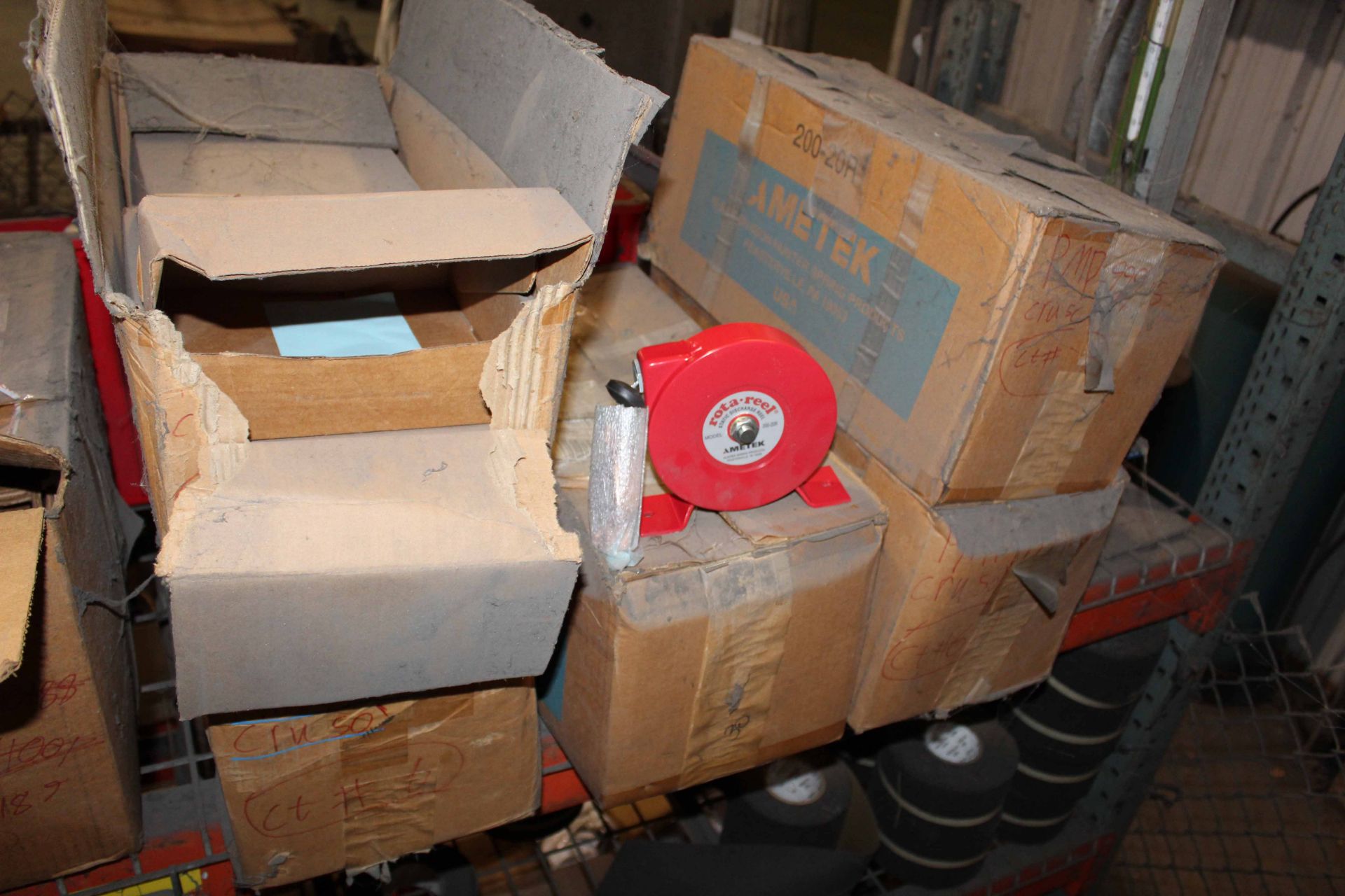 LOT OF TRAILER PARTS (on one rack) - Image 2 of 3