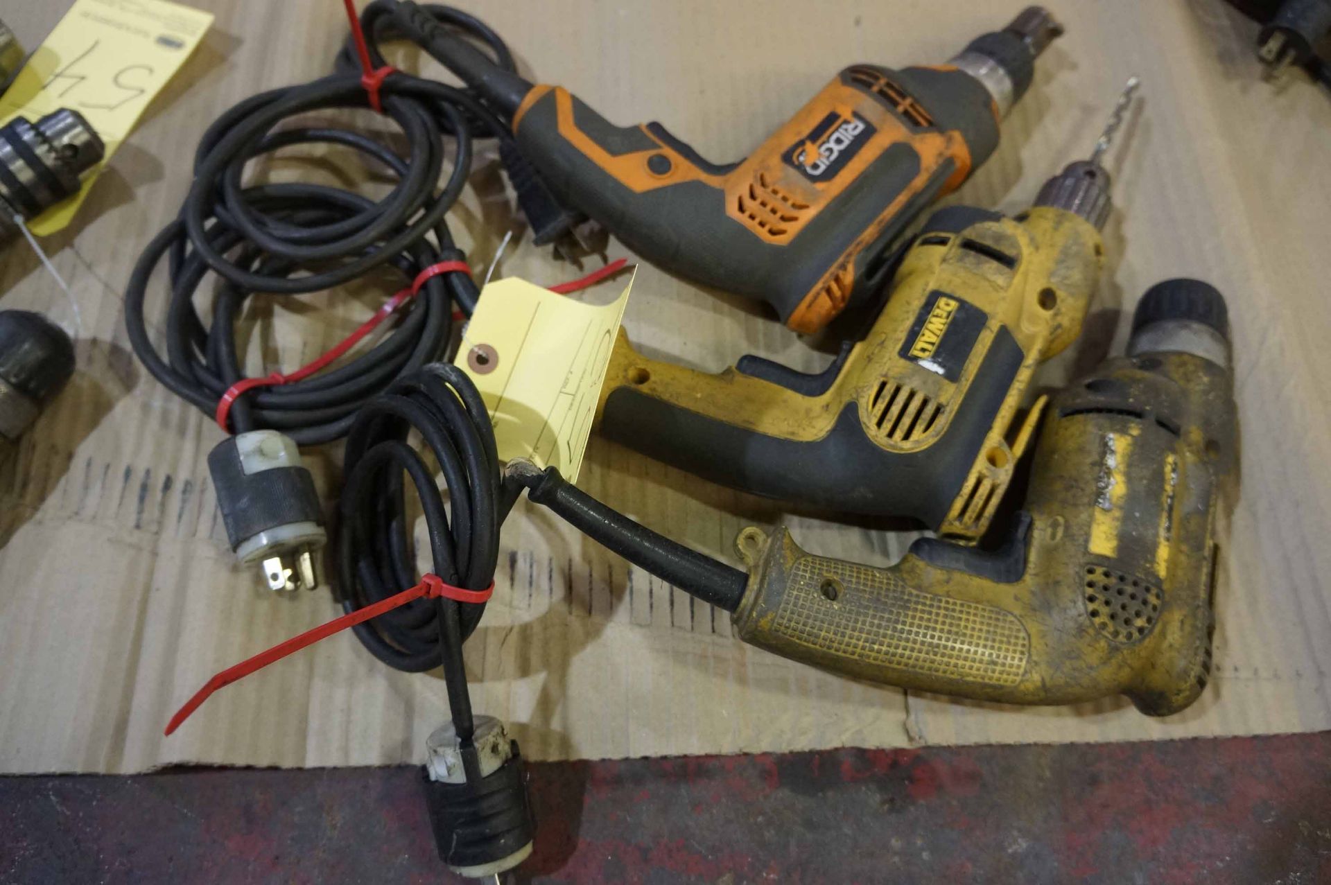 LOT OF ELECTRIC DRILLS