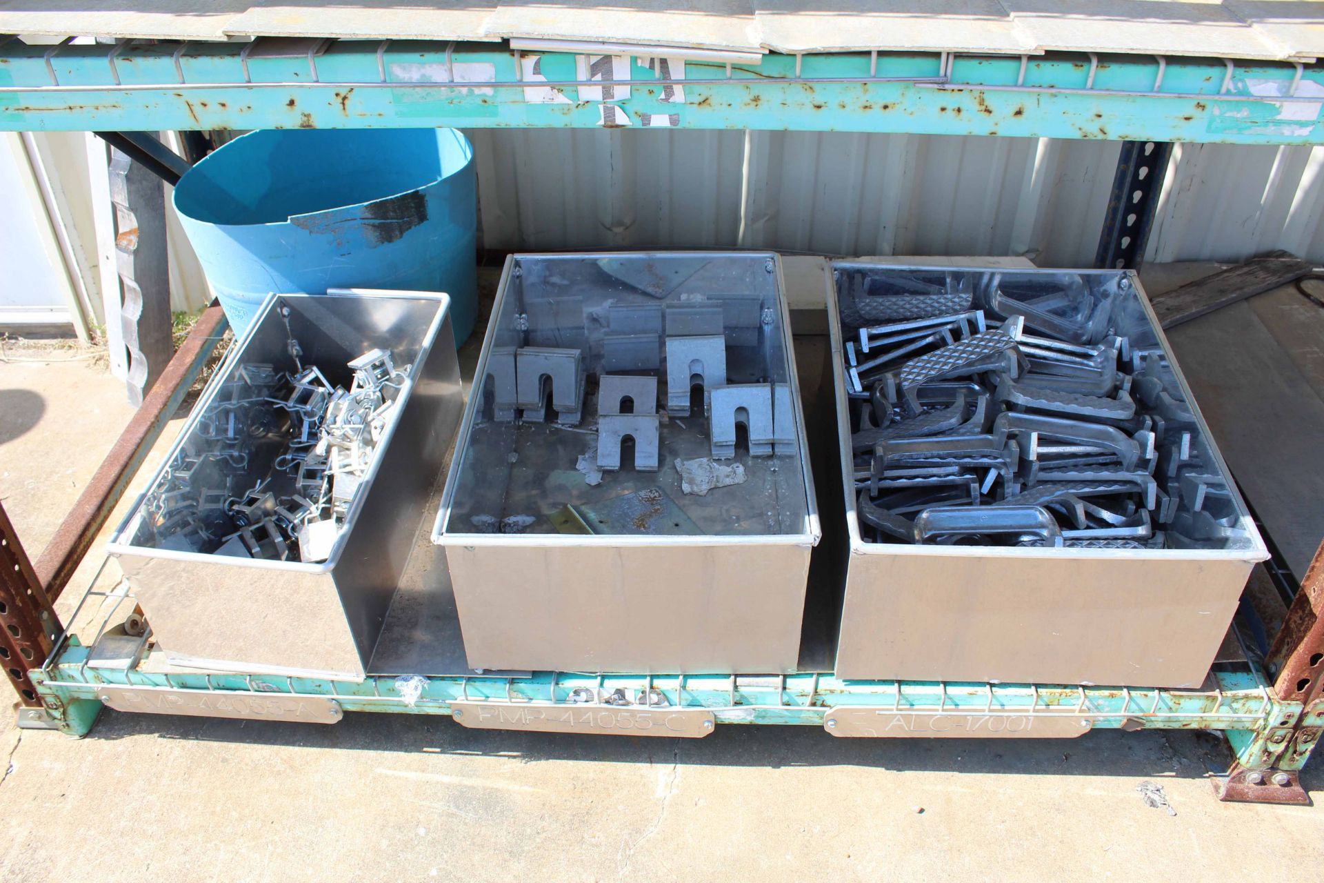 LOT CONSISTING OF: (2) pallet rack sections w/aluminum trailer parts & gas bottle storage racks - Image 2 of 3
