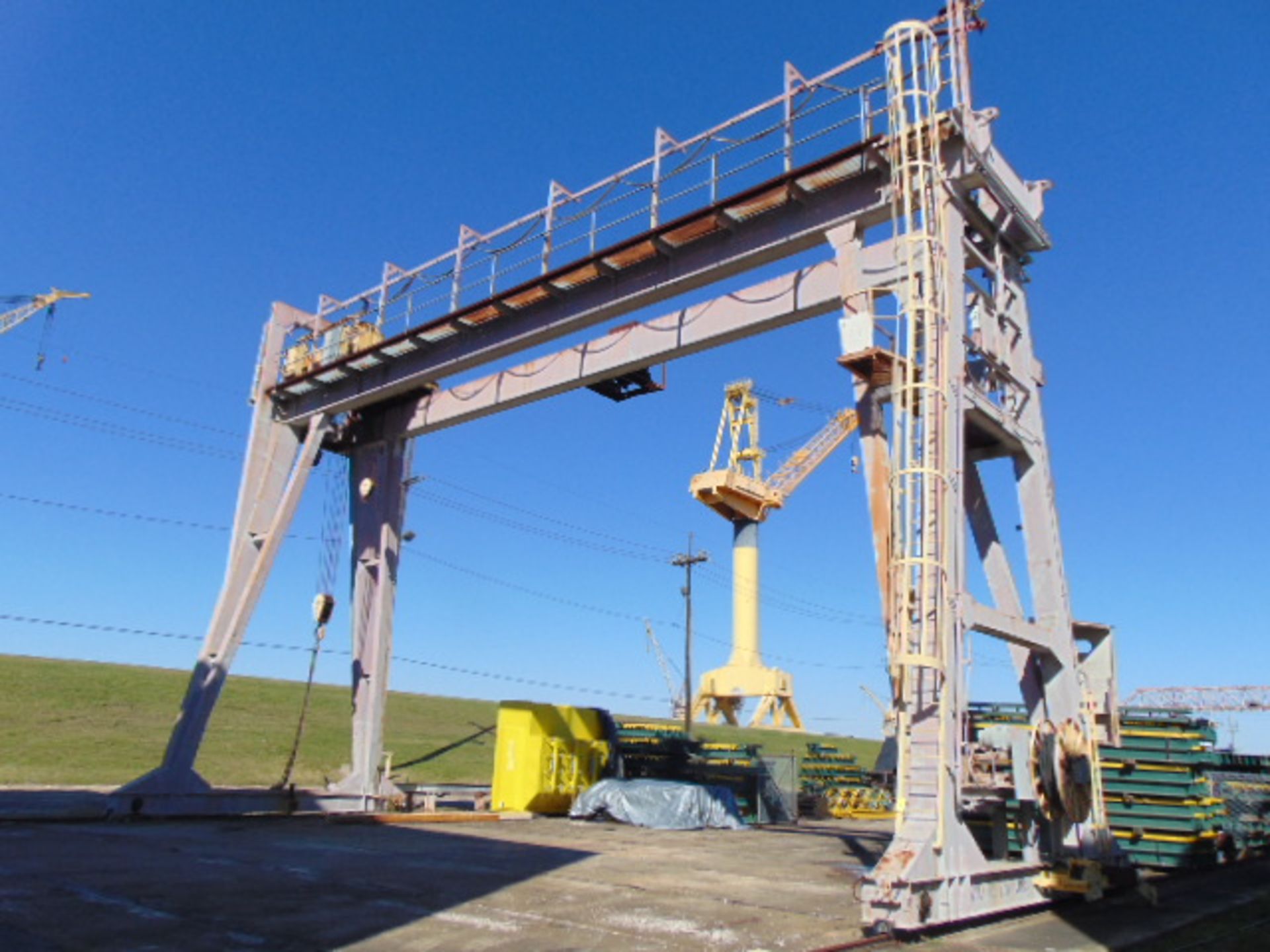 GANTRY CRANE 25 T. X APPROX. 60' SPAN, approx. 30' ht. under hook, 25 T. main, 5 T. aux. (