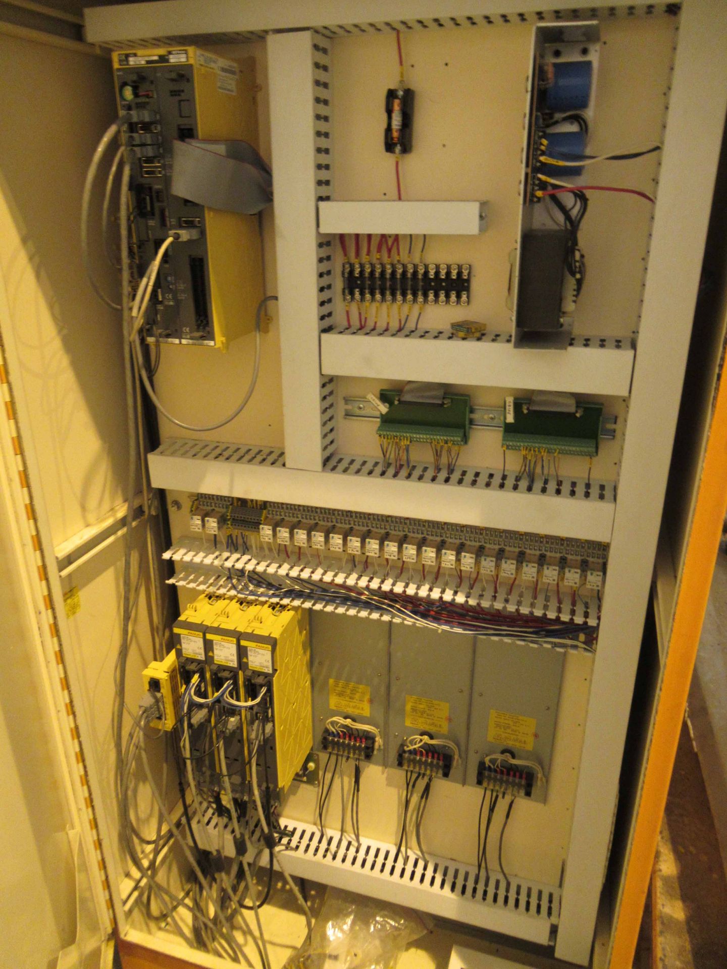 CNC VERTICAL TURNING SYSTEM, GRAY 40", retrofitted in 2006, G.E. Fanuc Series 0i-TB CNC control, 40" - Image 6 of 6