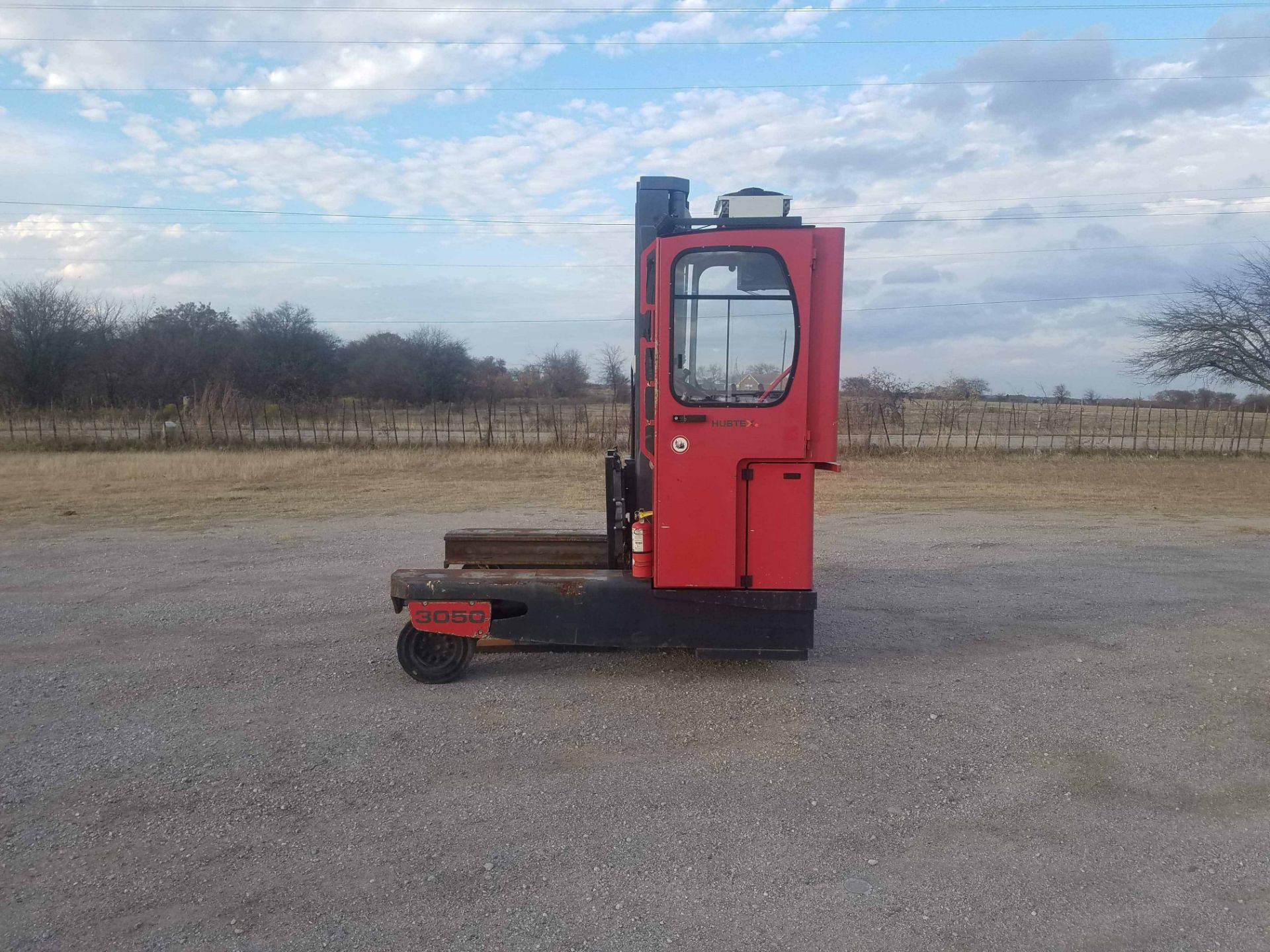 FORKLIFT, HUBTEX, 10,000 LB. CAP., MDL. DQ45-G, LP, new 2007, sideloader, 985 H.O.M., S/N 60-977, ( - Image 2 of 2