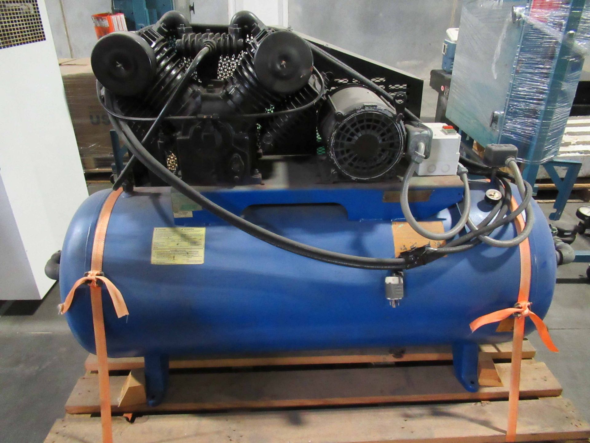 RECIPROCATING AIR COMPRESSOR, SPEEDAIRE MDL. 5Z402B, 10 HP motor, 2-stage, S/N 042094L853653. (