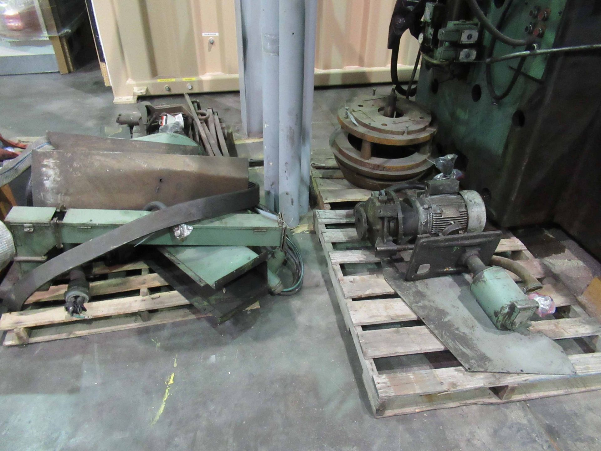 VERTICAL TURRET LATHE, 56" BULLARD DYNATROL, 70" sw. to column, approx. 72" under rail, 5-pos. - Image 6 of 12