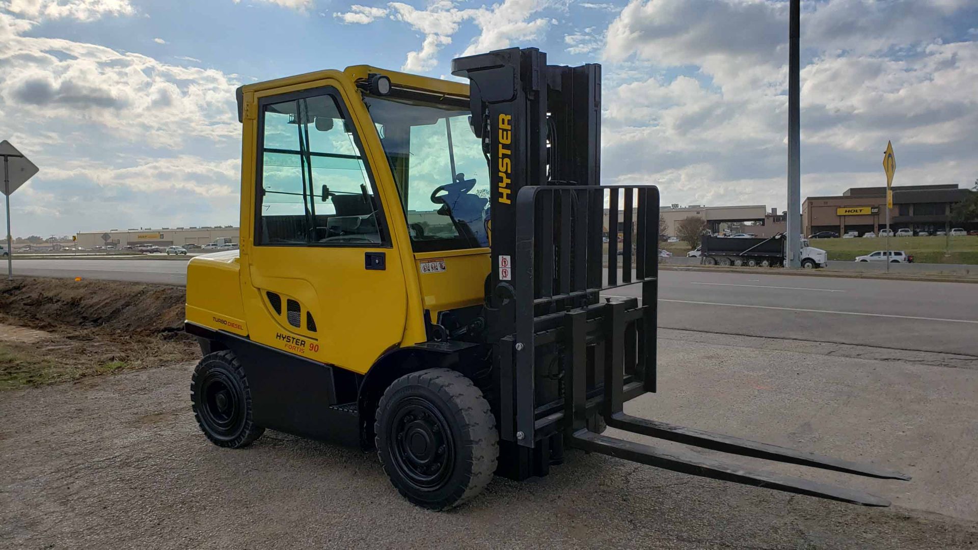 FORKLIFT, HYSTER, 9,000 LB. CAP., MDL. H90FT, new 2012, diesel engine, 89"/185" 3-stage mast, side - Image 7 of 14