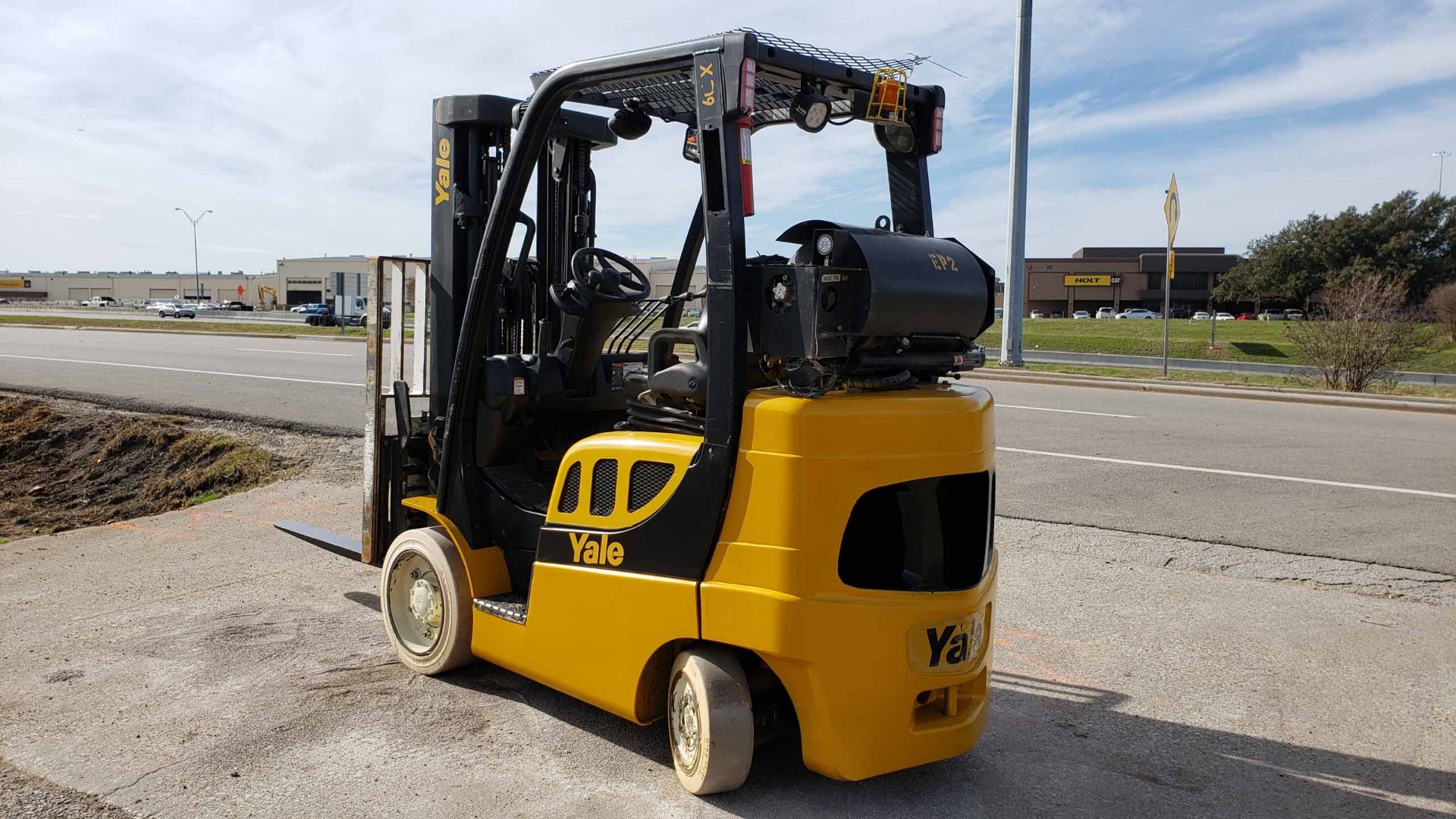 FORKLIFT, YALE 6,000 LB. CAP., MDL. GLC060, new 2016, LPG gas engine, 85"/181" 3-stage mast, 42" - Image 8 of 10