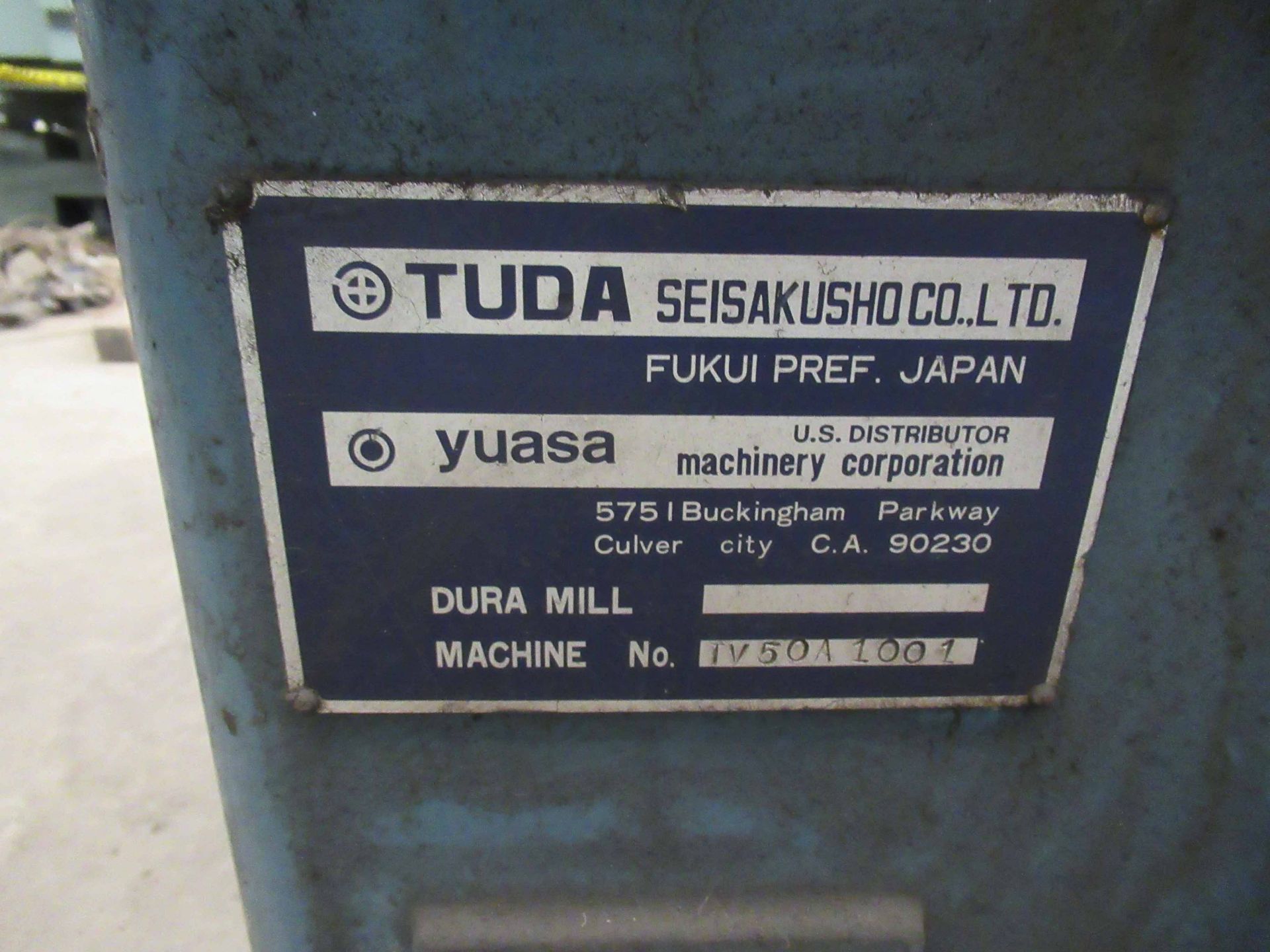 VERTICAL MILLING MACHINE, TUDA MDL. DURAMILL-50, 19 1/2" x 83" tbl., Mitutoyo D.R.O., 32" vert. - Image 3 of 5