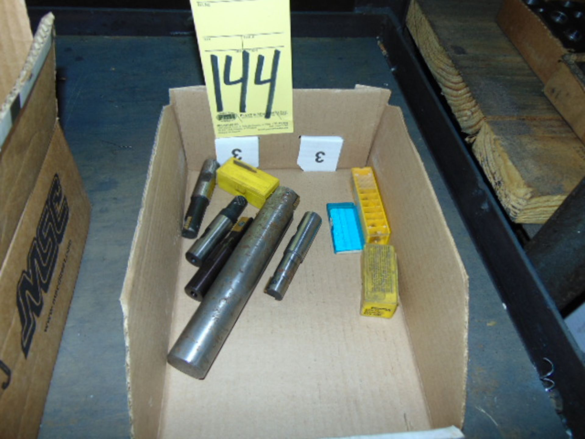 LOT OF THREAD CUTTERS, assorted (in one box)