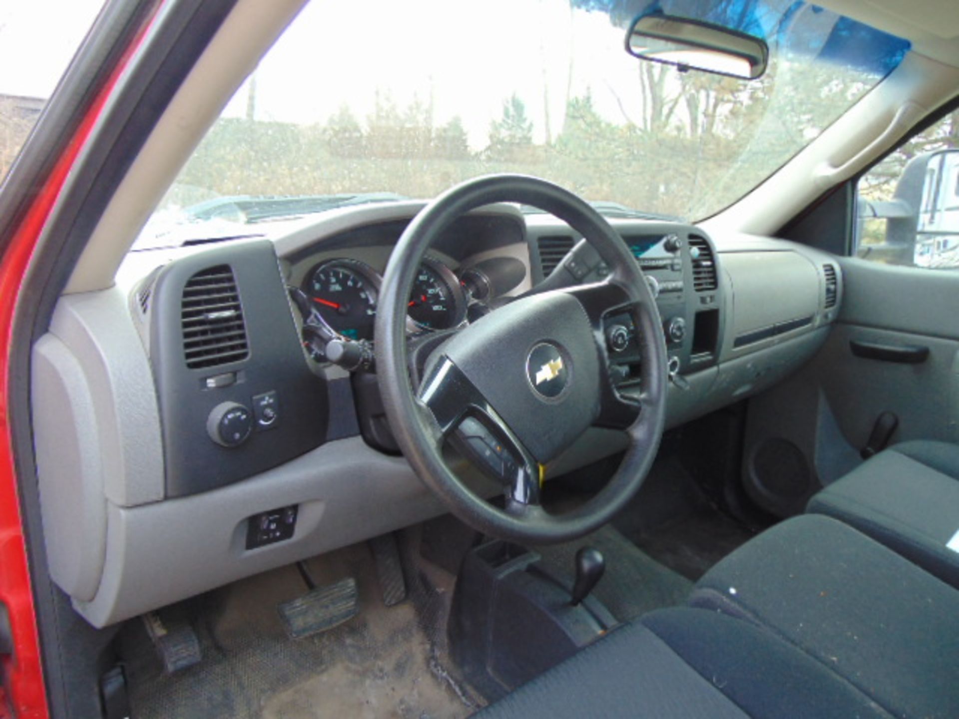 PICKUP TRUCK, 2013 CHEVROLET MDL. 2500HD 4X4, Vortex V8 engine, bed liner, Odo: approx. 170,000 - Image 6 of 7