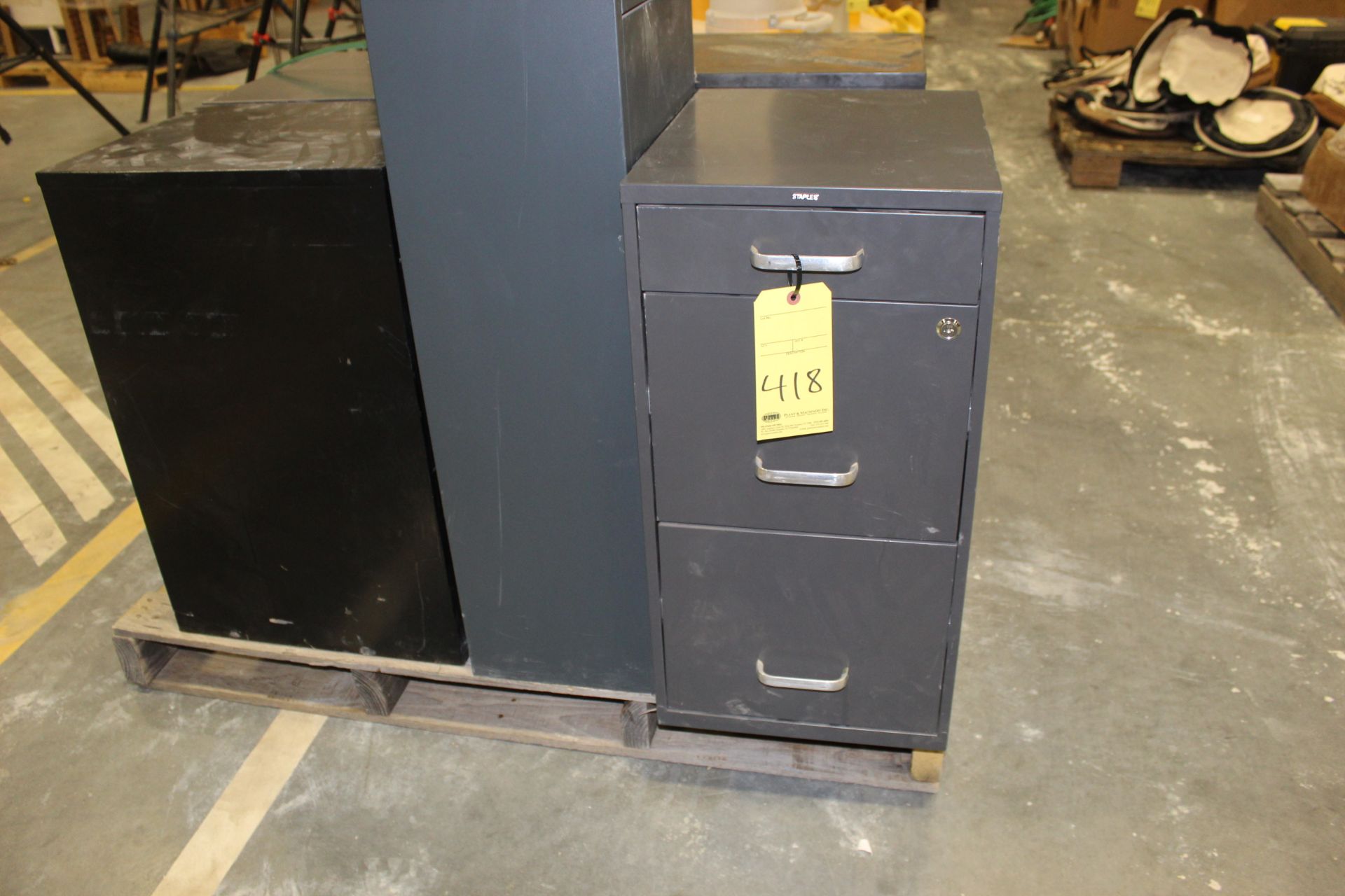 LOT OF METAL CABINETS (on pallet)