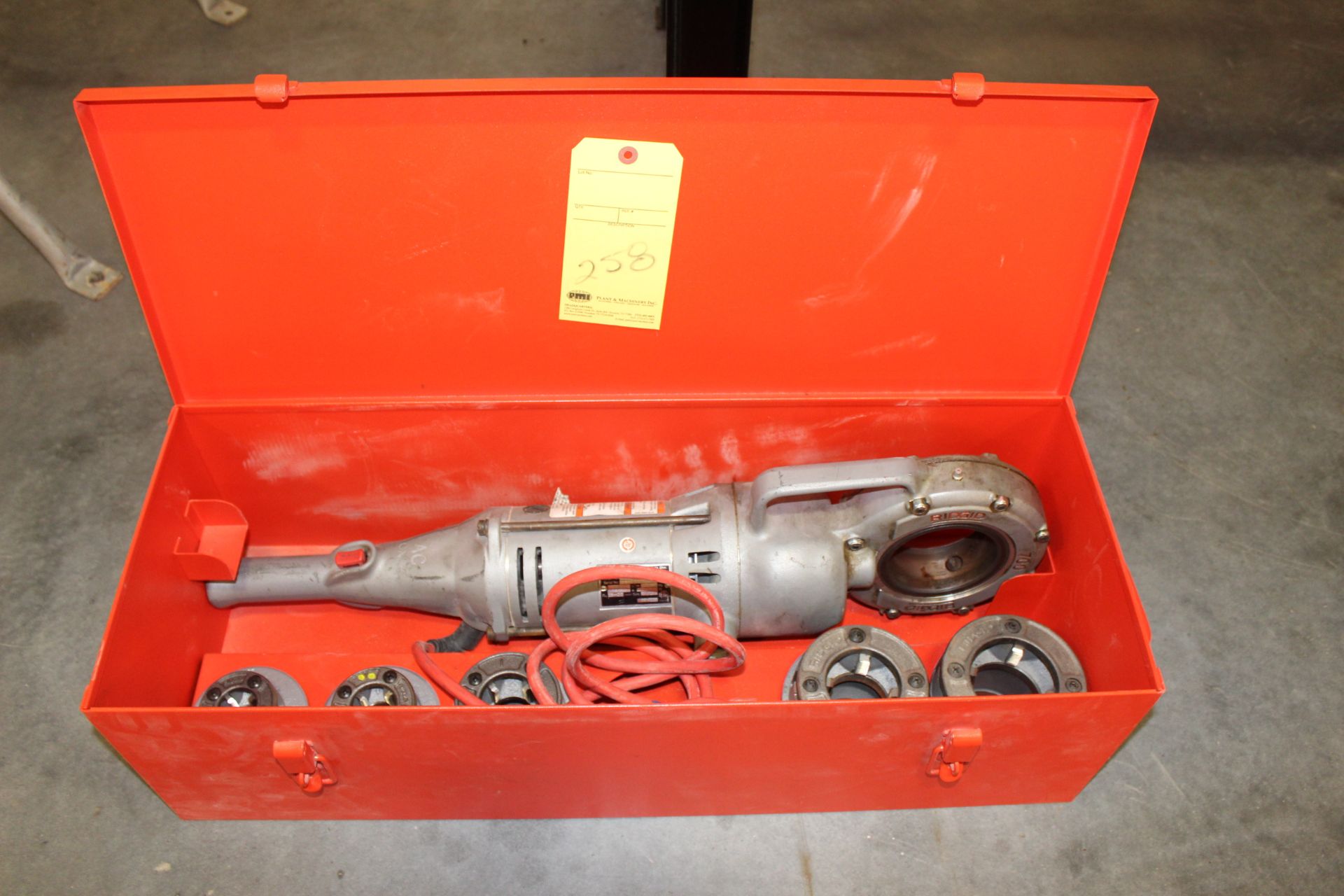 HAND-HELD PIPE THREADER, RIDGID, w/dies, in case