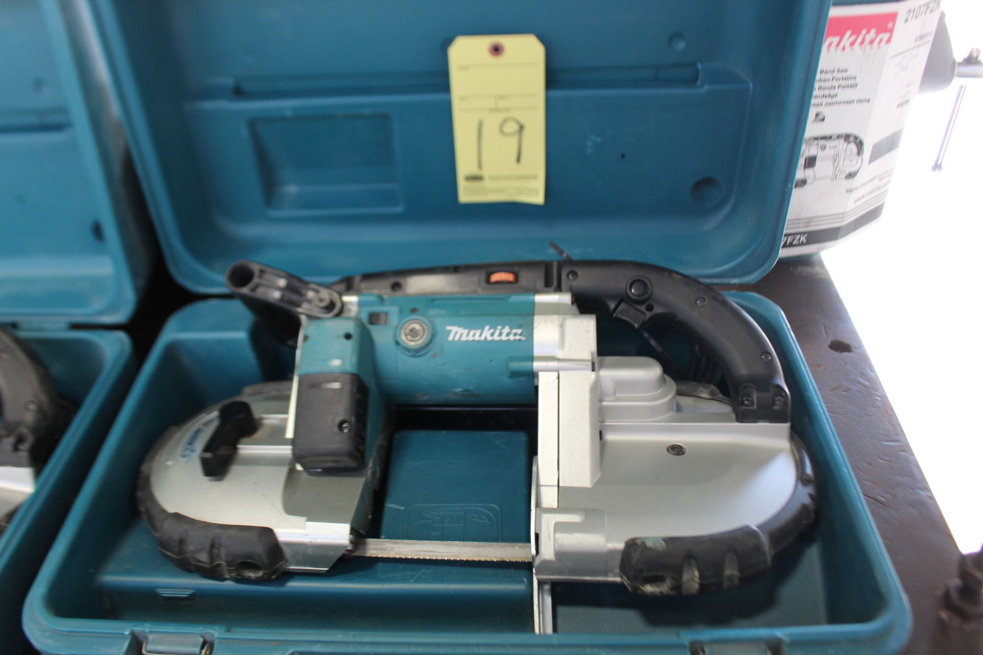 PORTABLE BANDSAW, MAKITA