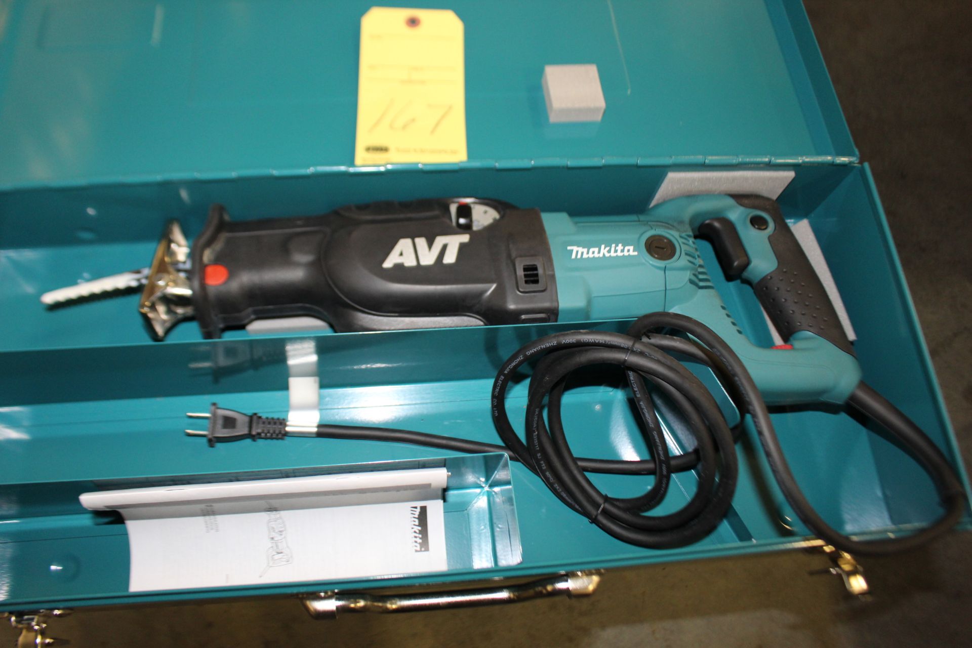 ELECTRIC SAWZALL, MAKITA AVT, in case