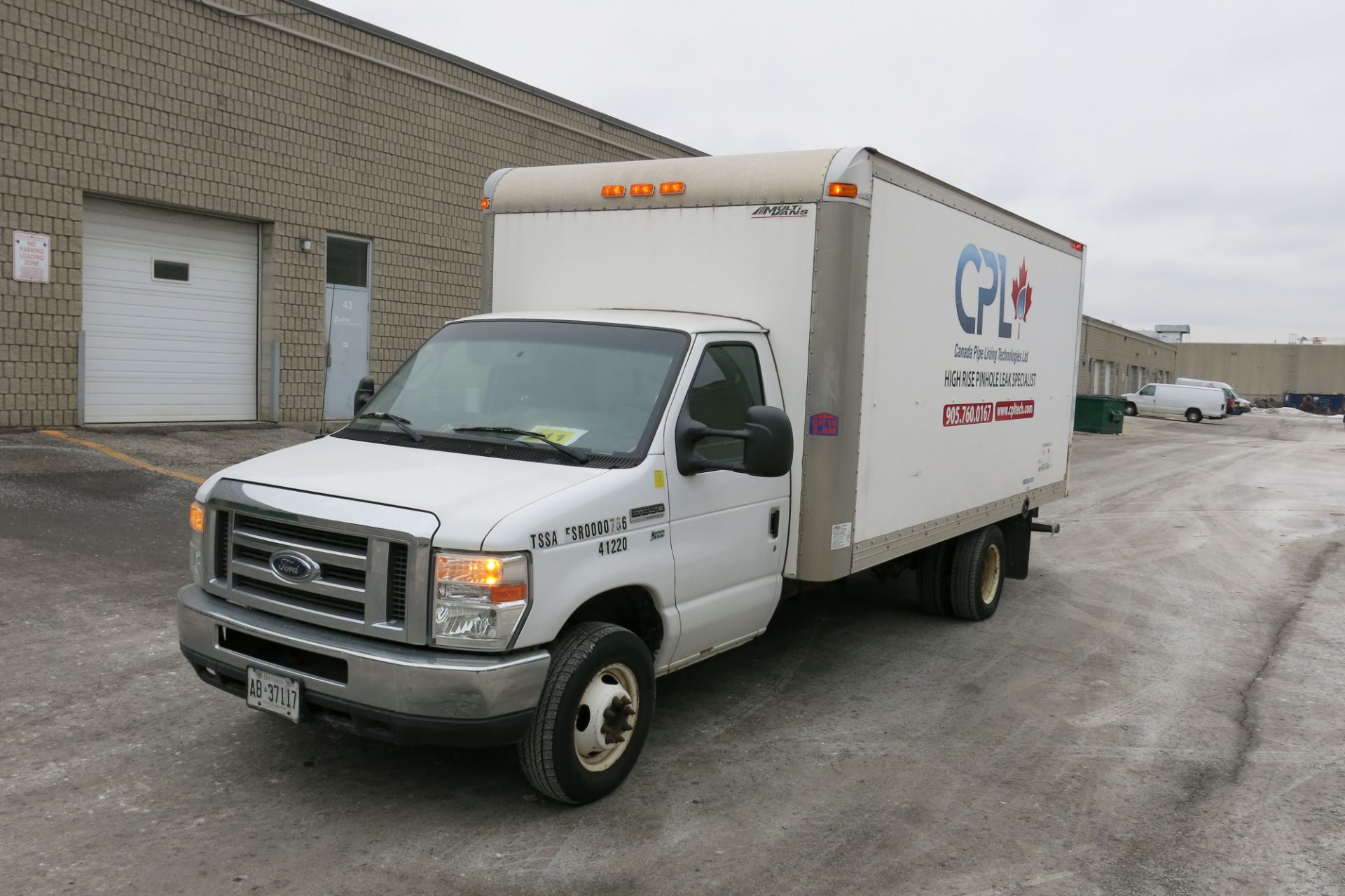 FORD, E350, SUPER DUTY CUBE VAN, MULTIVANS, 16' BOX, RAMP, V8, GASOLINE ENGINE, 114,009 KMS, 2010,