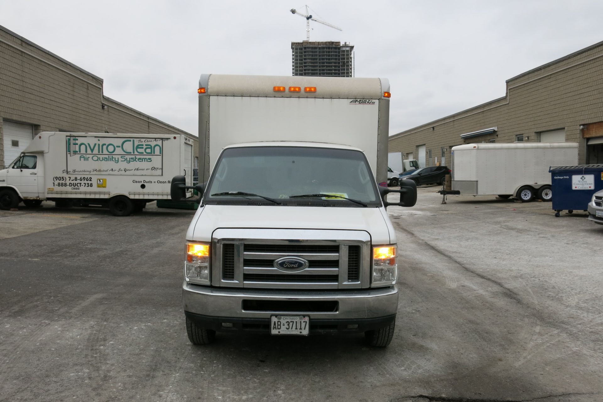 FORD, E350, SUPER DUTY CUBE VAN, MULTIVANS, 16' BOX, RAMP, V8, GASOLINE ENGINE, 114,009 KMS, 2010, - Image 2 of 24