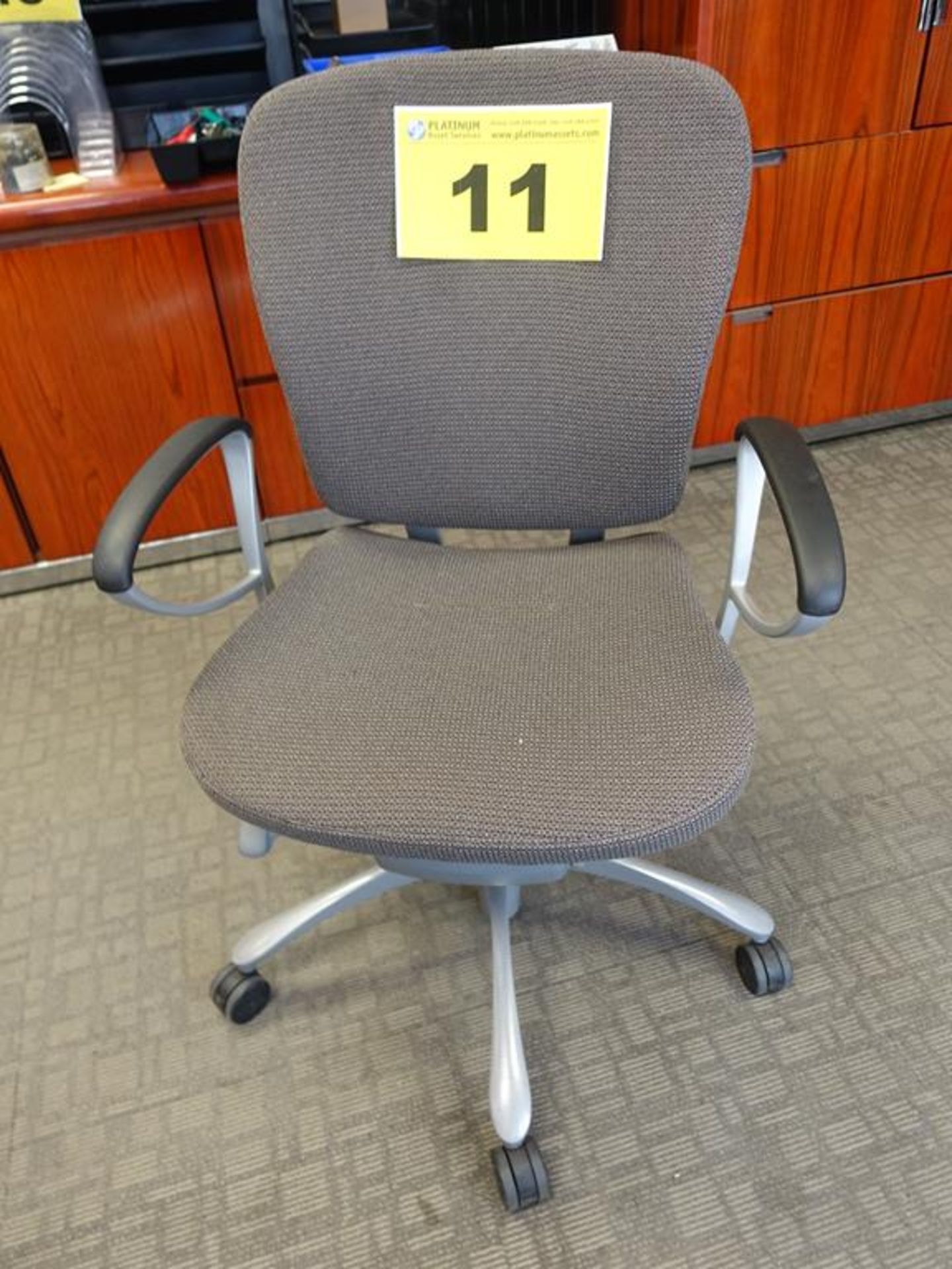 GRAY, FABRIC OFFICE CHAIR ON CASTERS