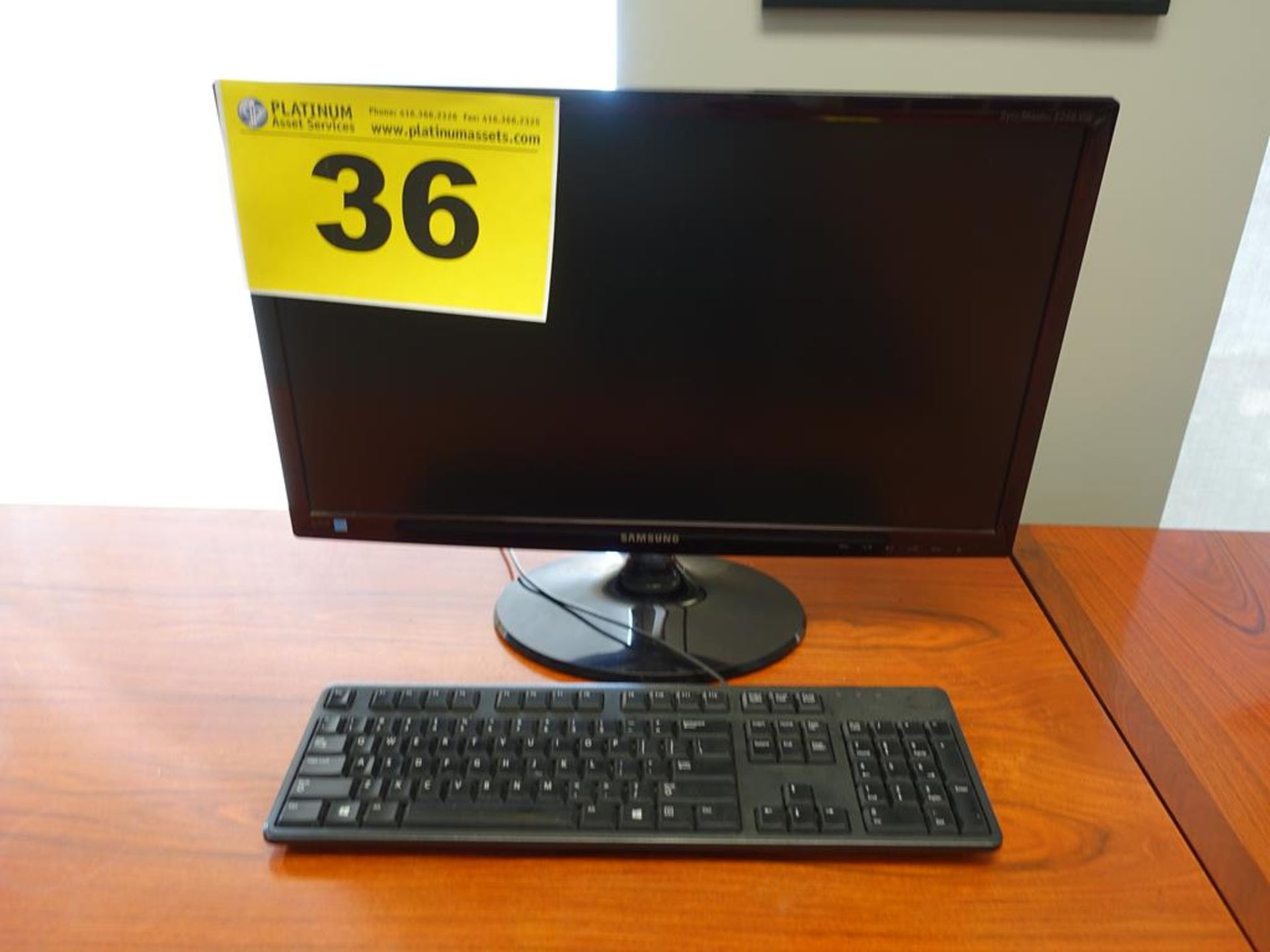 SAMSUNG, COMPUTER MONITOR WITH KEYBOARD