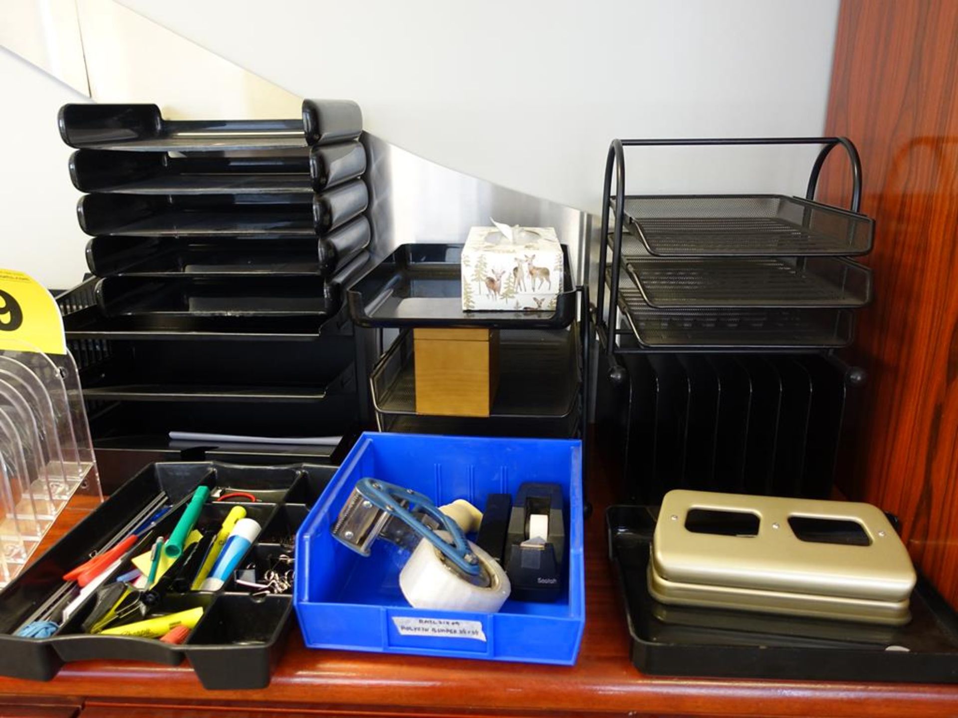 LOT OF OFFICE SUPPLIES INCLUDING STAPLERS, FILE DIVIDERS, TAPE DISPENSERS, CALCULATORS, ETC. - Image 3 of 4