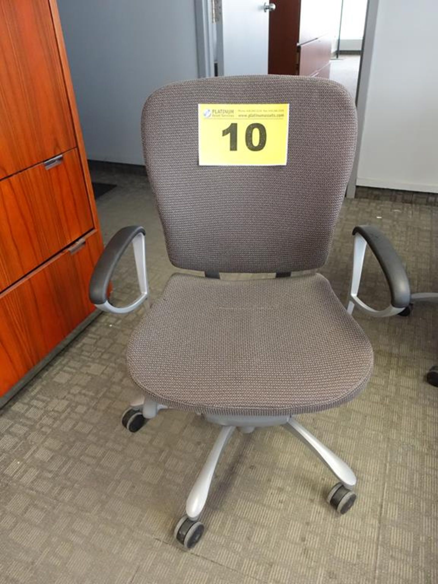 GRAY, FABRIC OFFICE CHAIR ON CASTERS