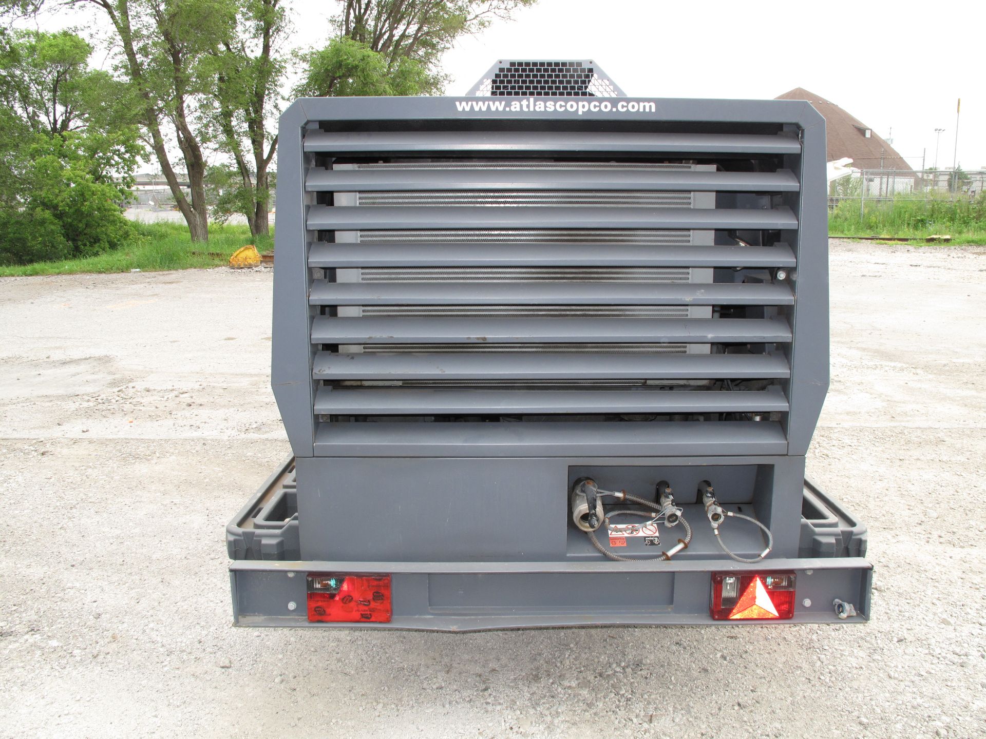 ATLAS COPCO, XAMS850DD, 90 KW, DIESEL, TOW BEHIND AIR COMPRESSOR, 1,275 HOURS, 2011 - Image 5 of 10