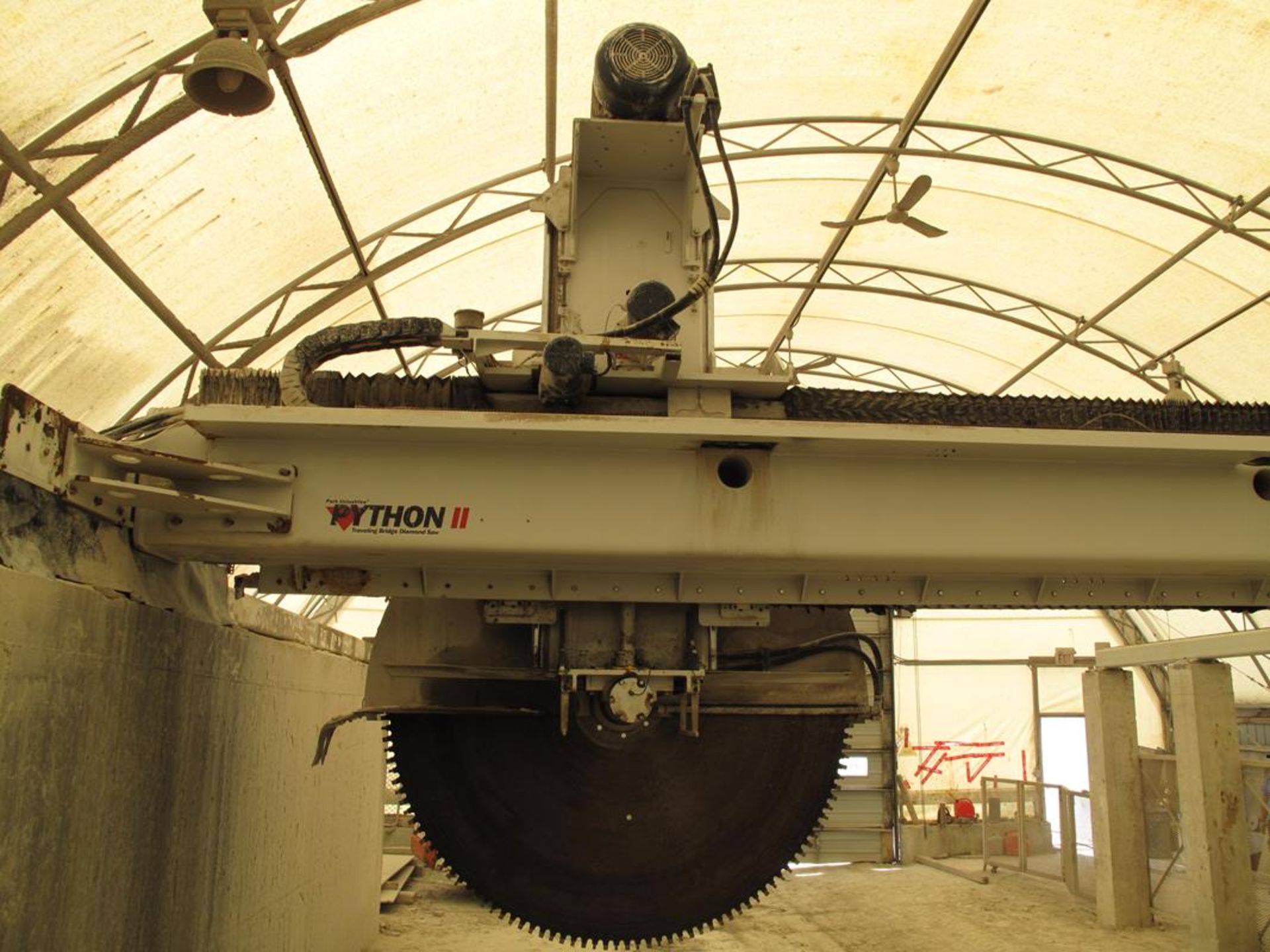 PARK INDUSTRIES, PYTHON II, TRAVELLING BRIDGE SAW, 100" BLADE, 42" CUTTING DEPTH, 50 HP,2010 - Image 5 of 7