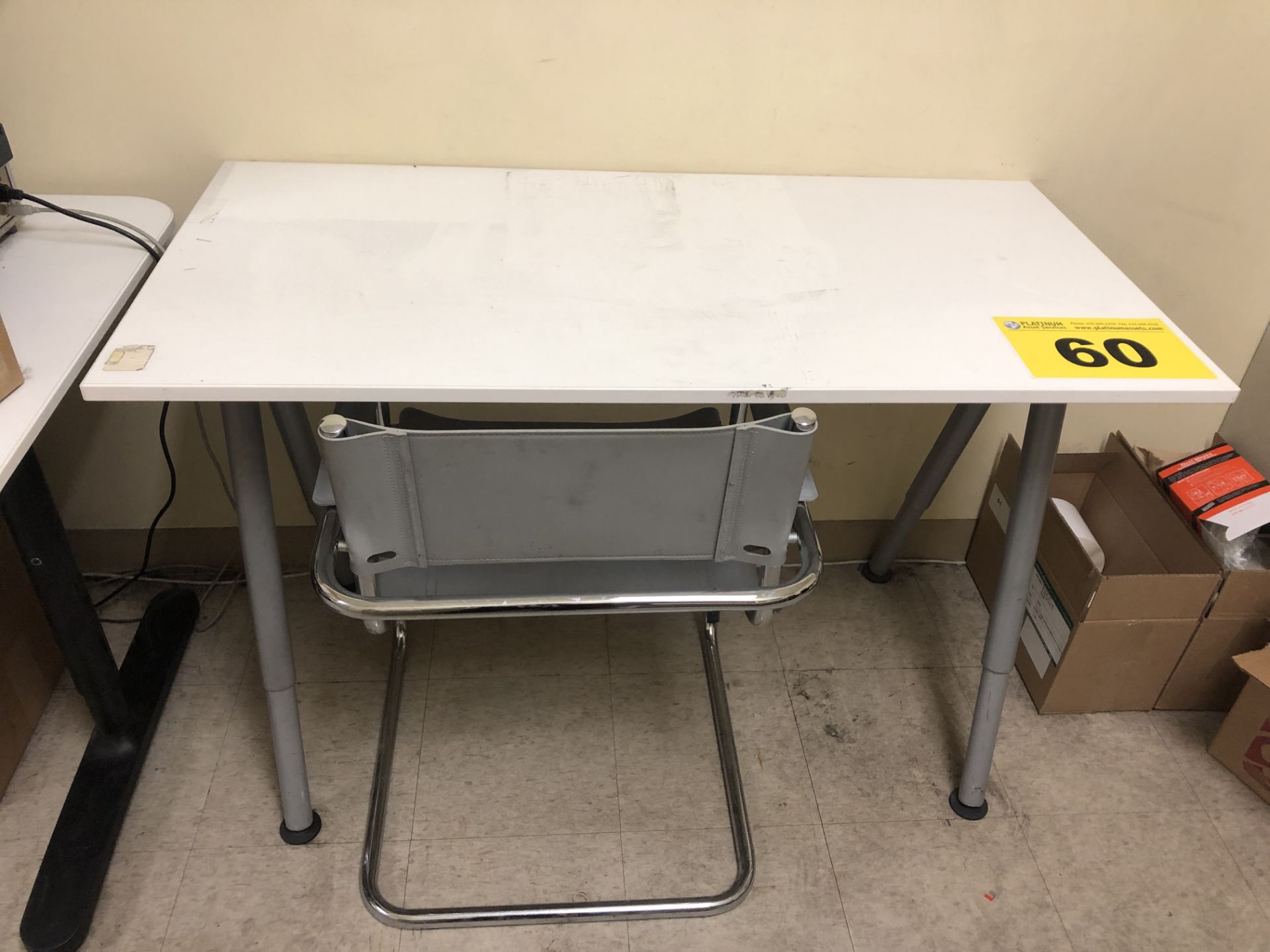 WHITE TABLE WITH METAL LEGS WITH CHAIR